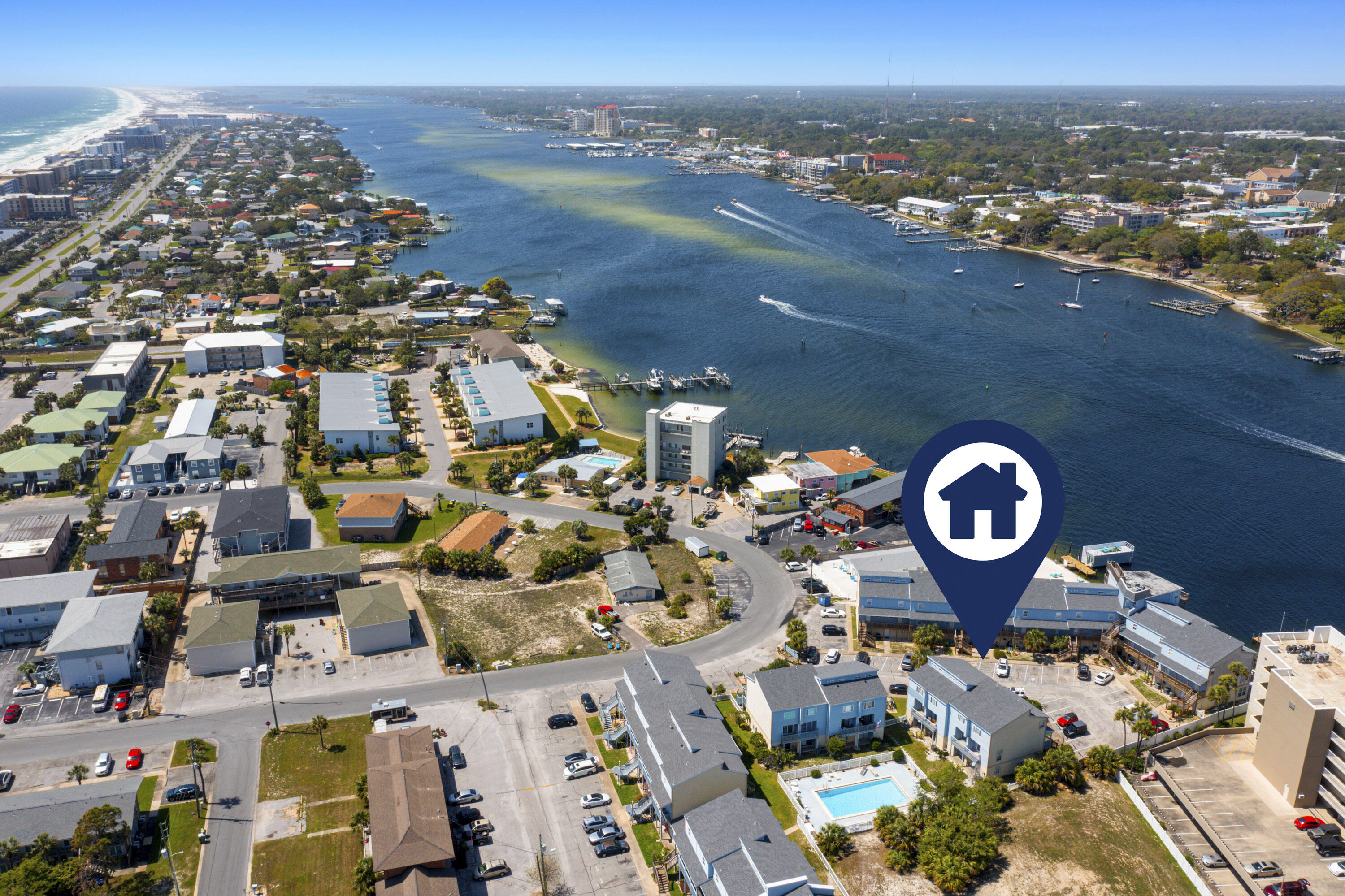 COMMODORES LANDING - Residential