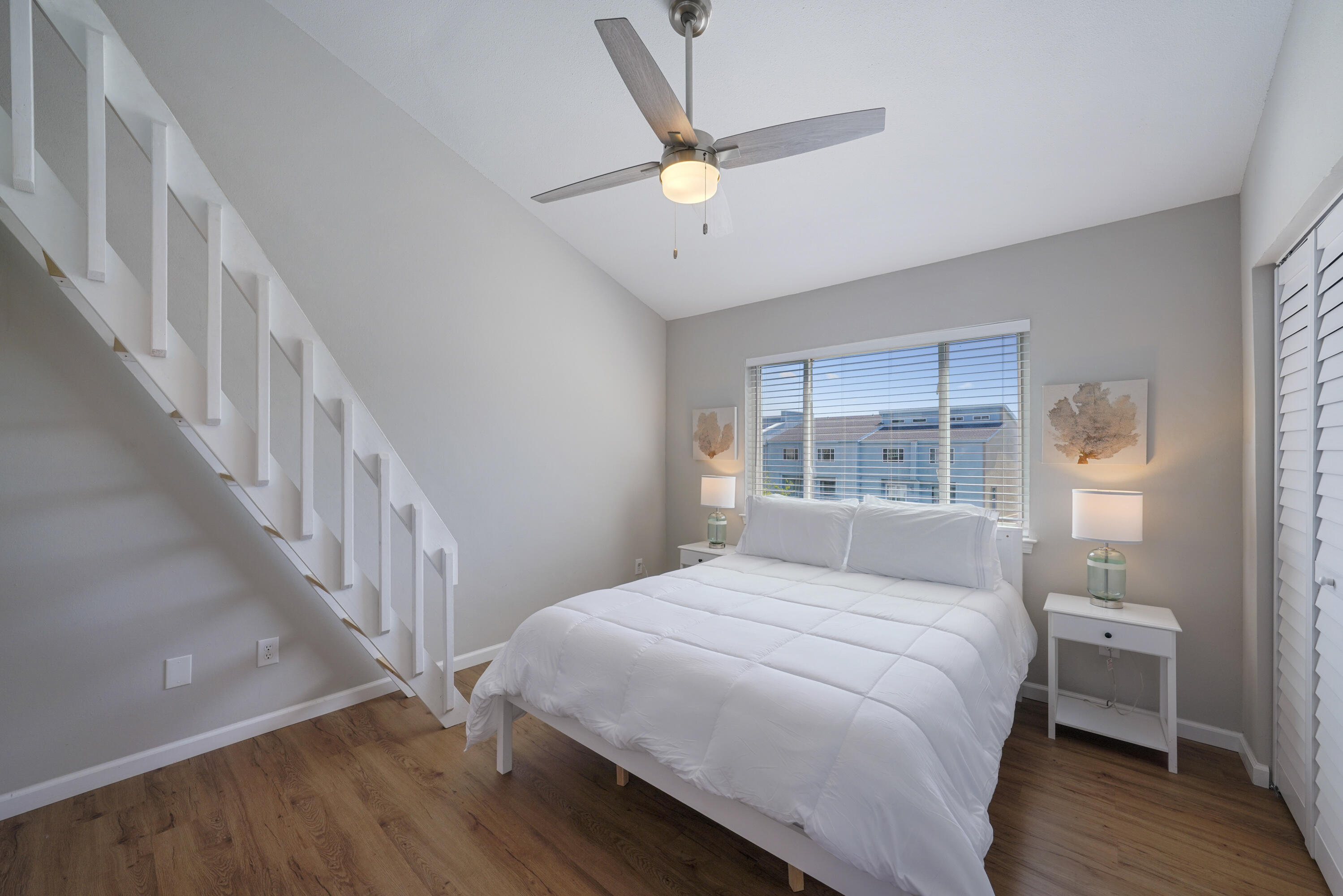COMMODORES LANDING - Residential