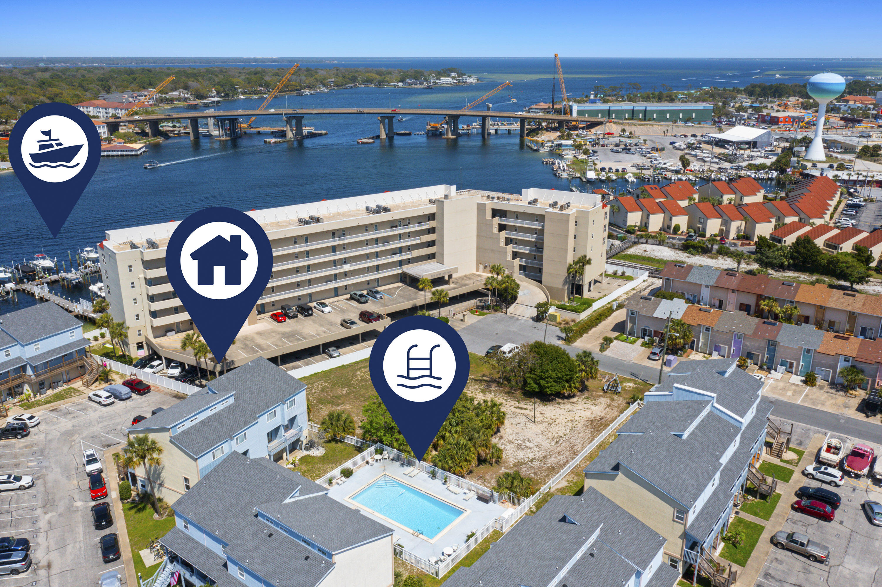COMMODORES LANDING - Residential