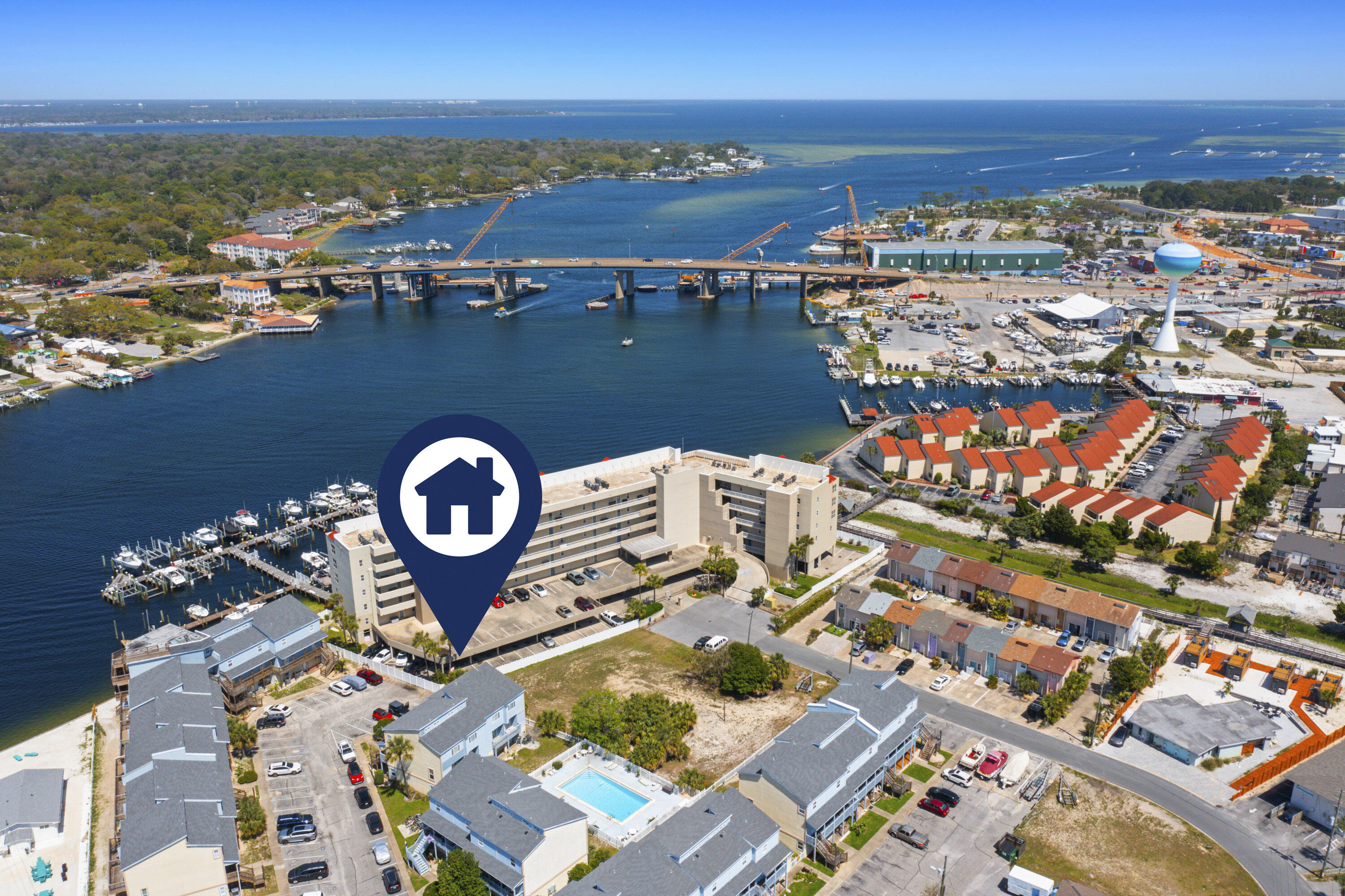 COMMODORES LANDING - Residential