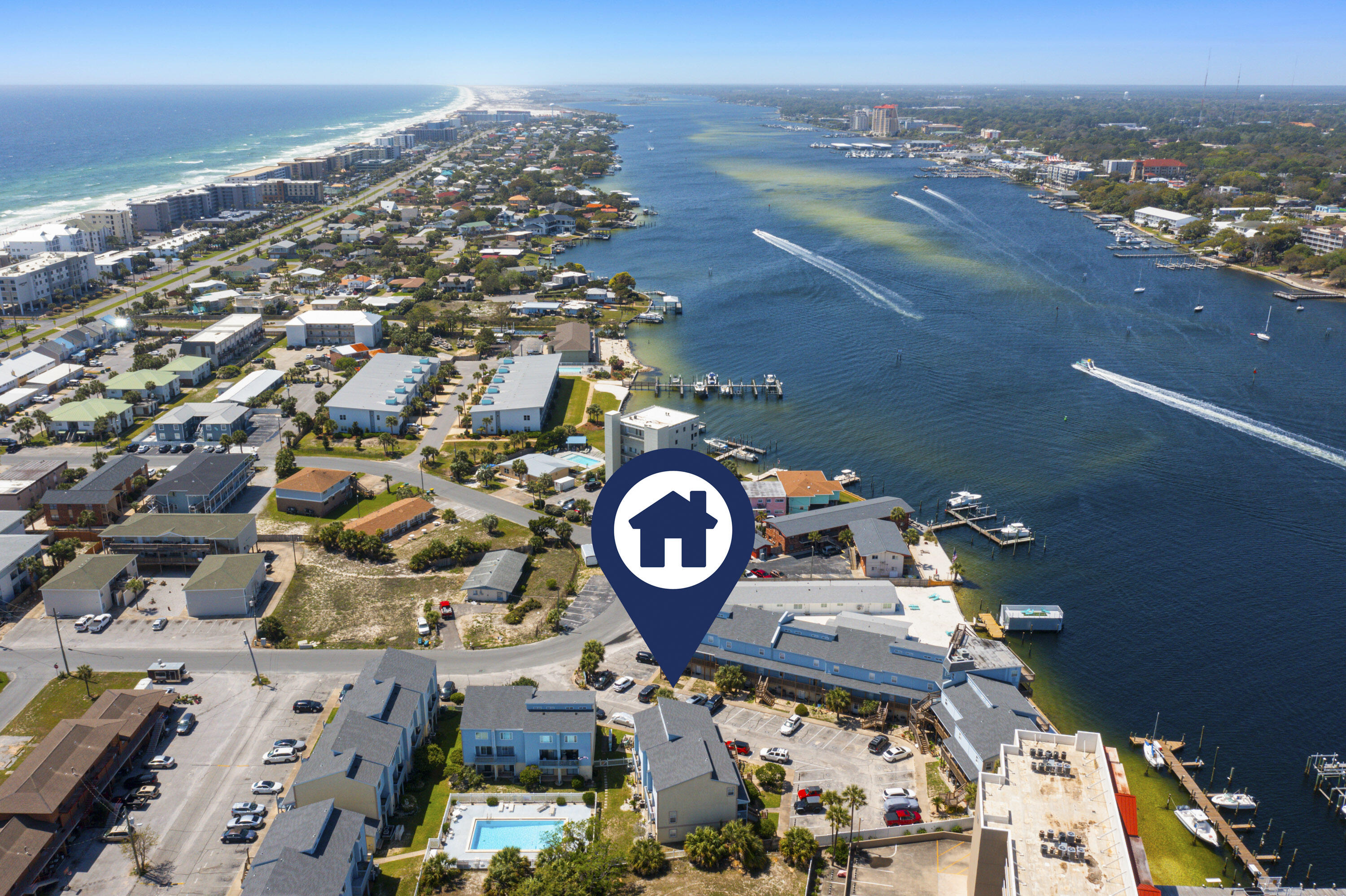 COMMODORES LANDING - Residential