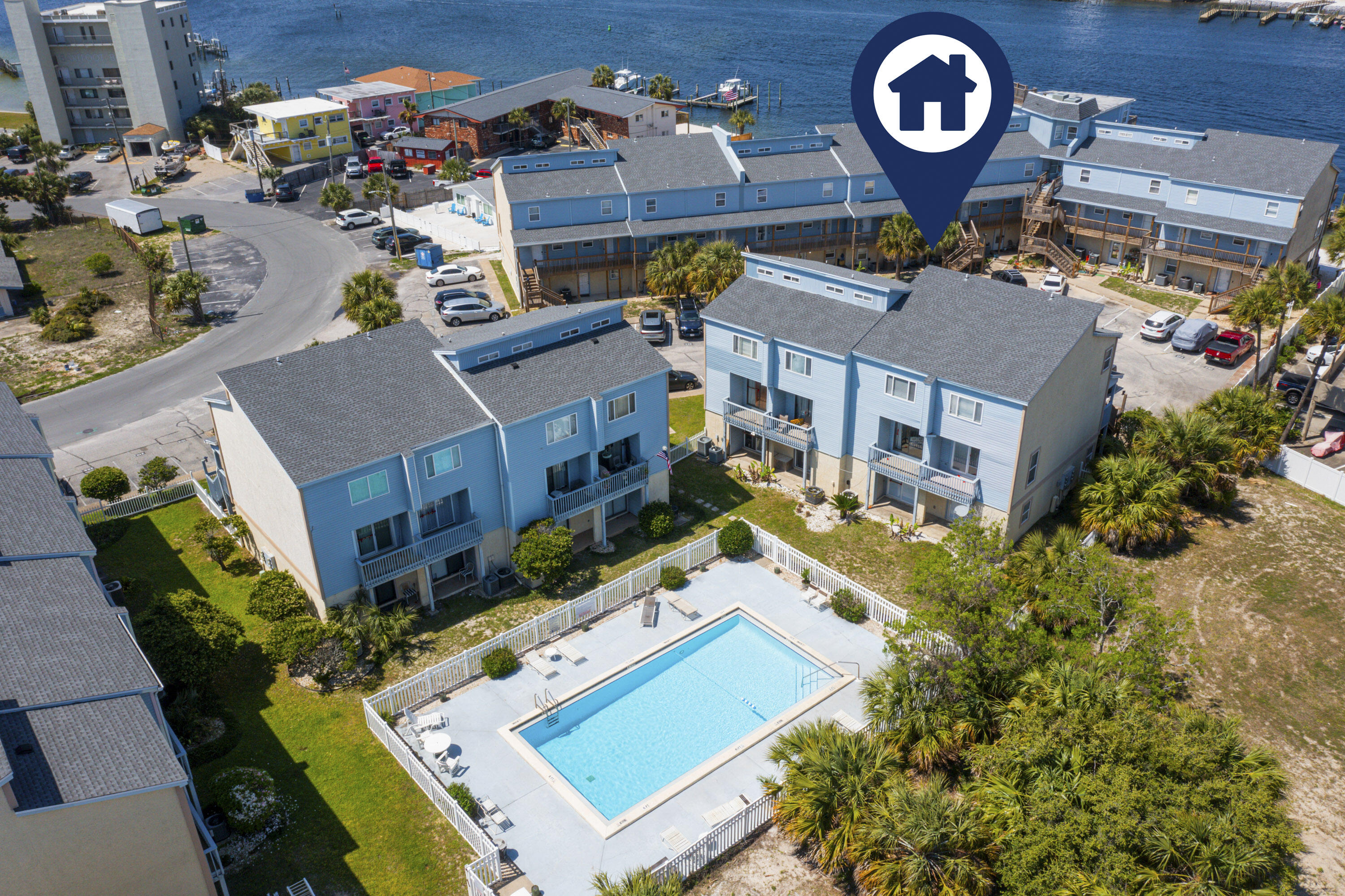 COMMODORES LANDING - Residential