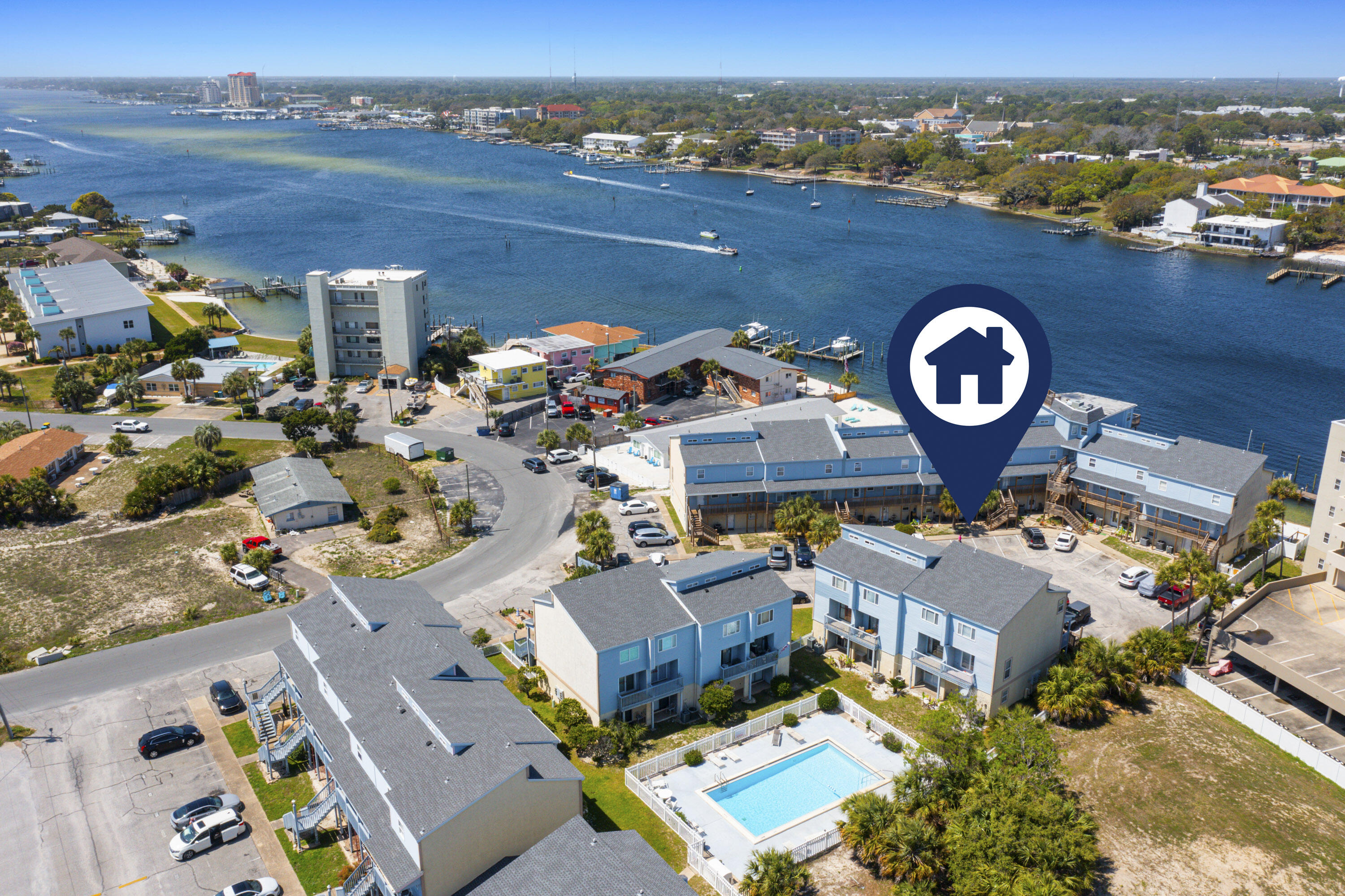 COMMODORES LANDING - Residential