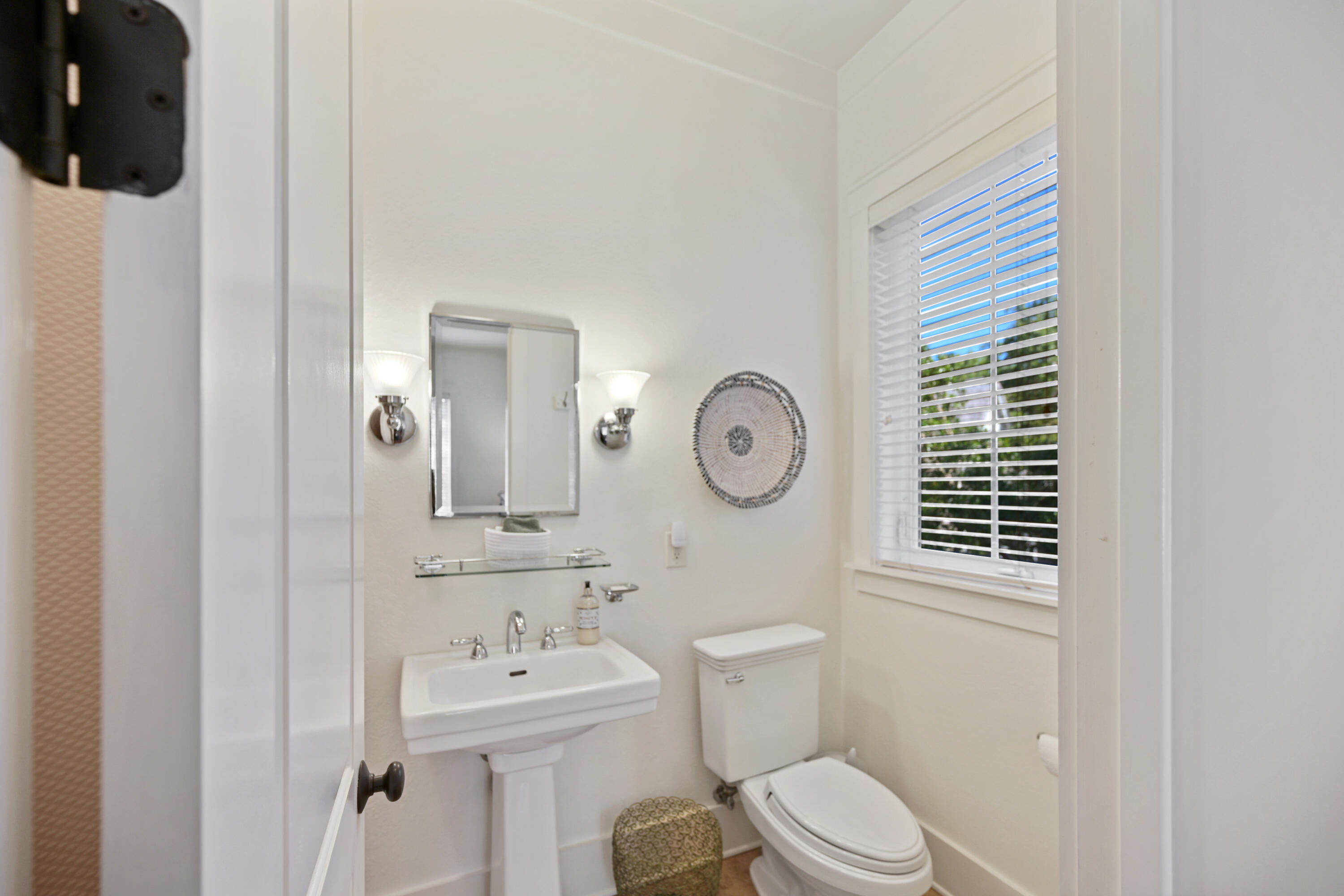BURNT PINE EAST - Residential