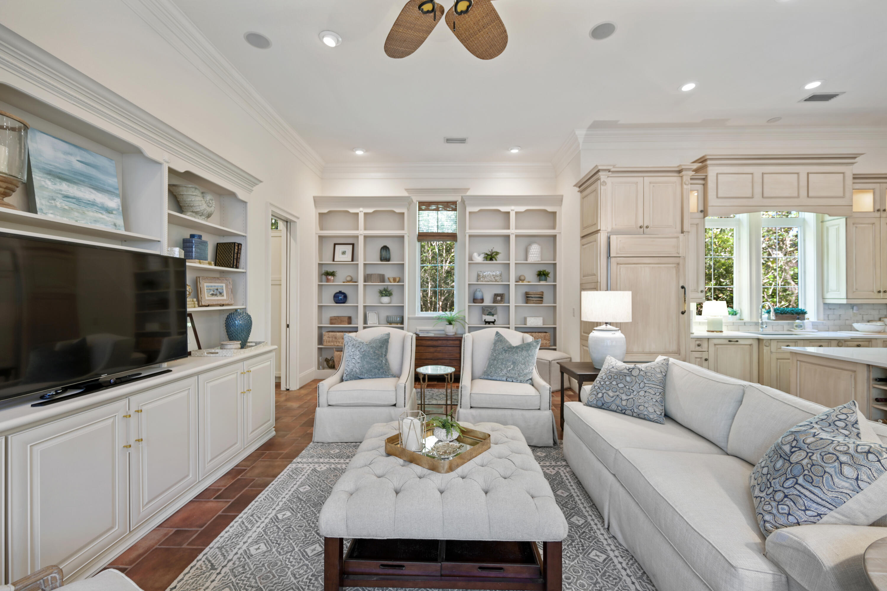 BURNT PINE EAST - Residential