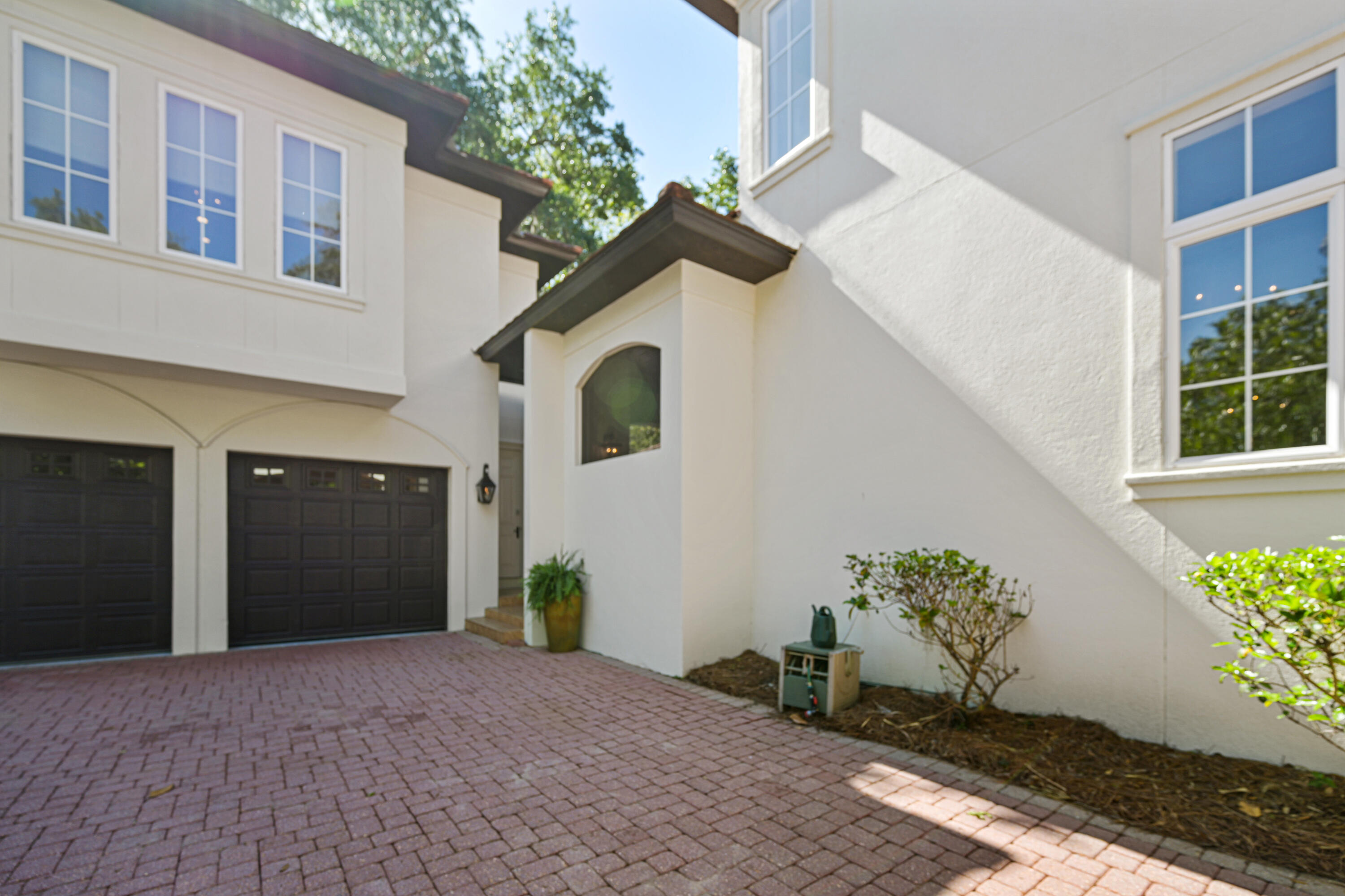 BURNT PINE EAST - Residential