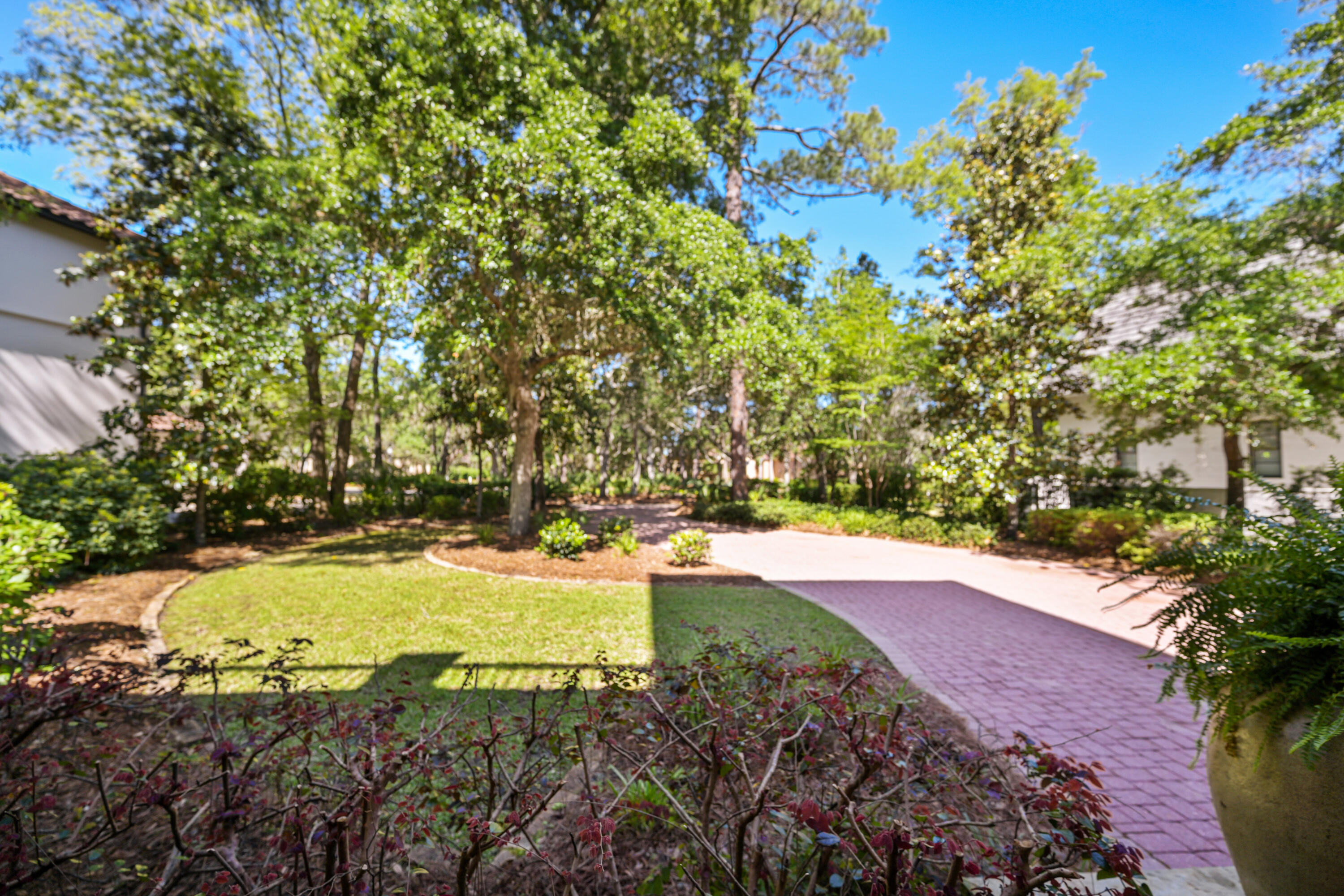 BURNT PINE EAST - Residential
