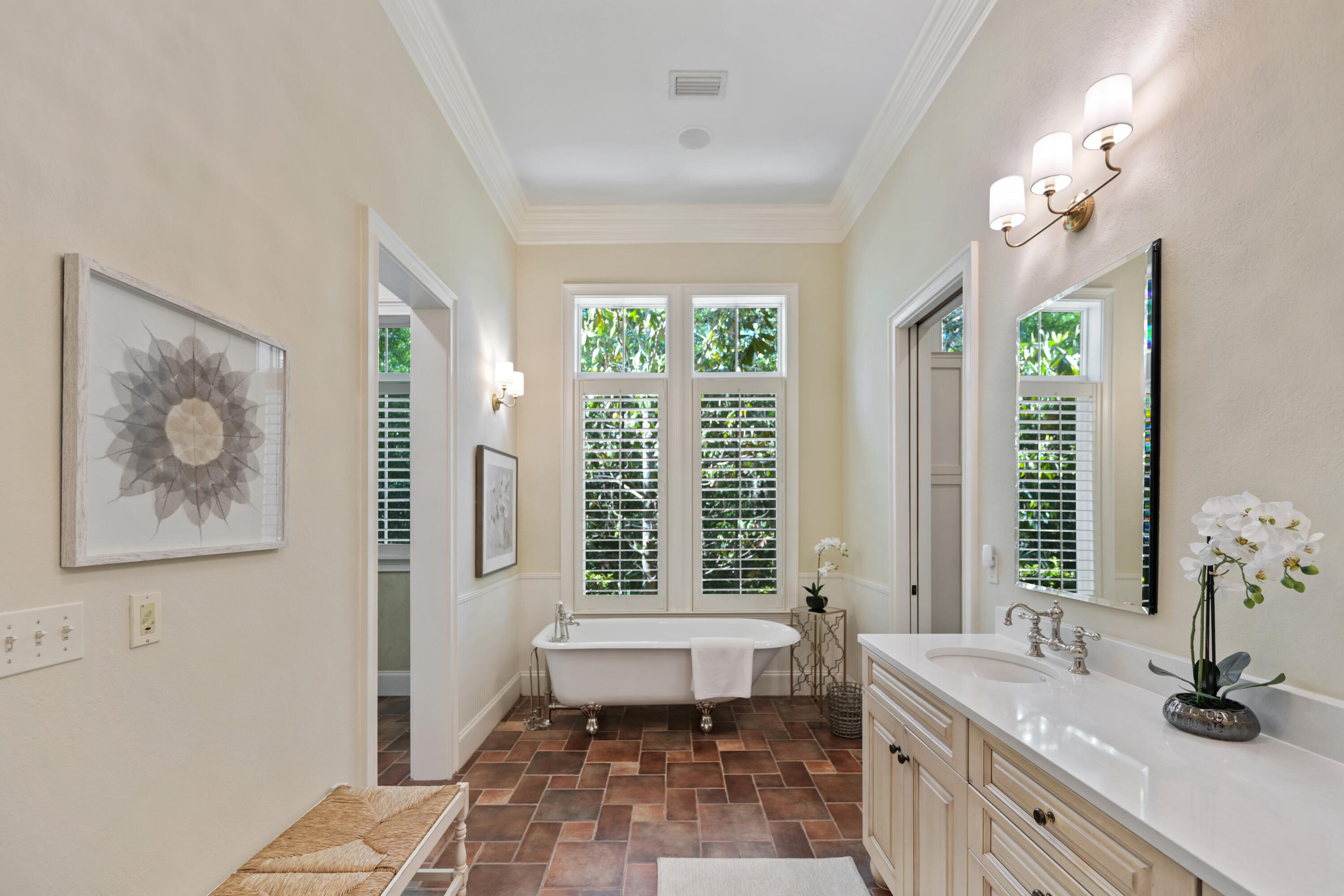 BURNT PINE EAST - Residential