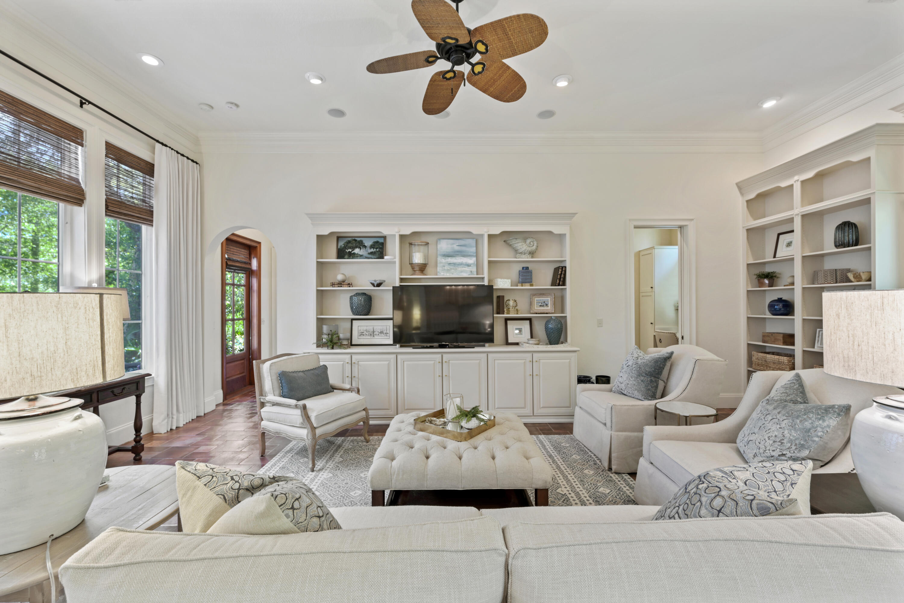 BURNT PINE EAST - Residential