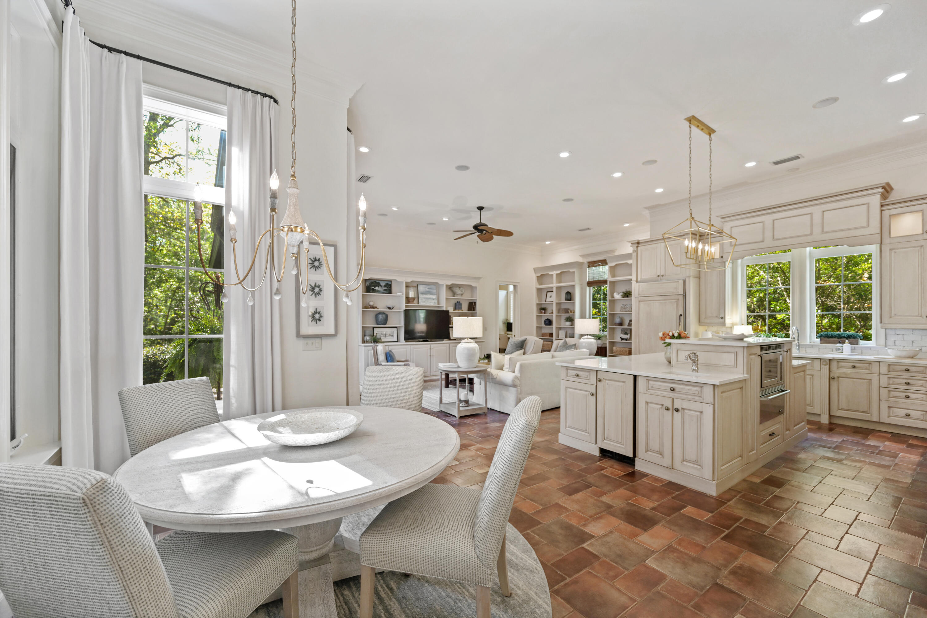 BURNT PINE EAST - Residential