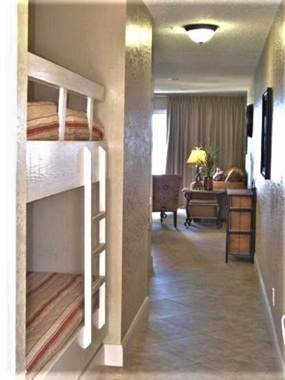 MARAVILLA CONDO 1 - Residential