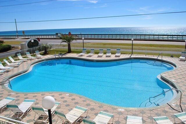 MARAVILLA CONDO 1 - Residential