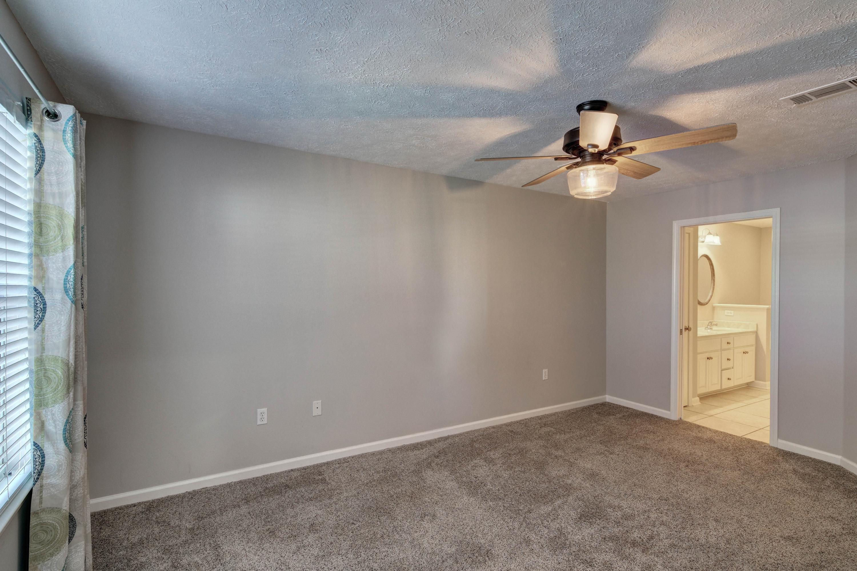 TIGER LAKE - Residential