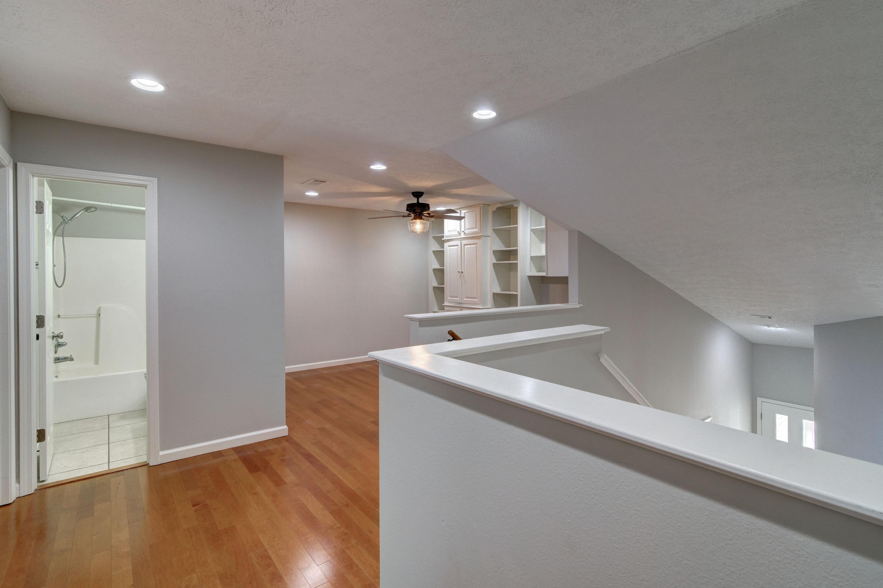 TIGER LAKE - Residential