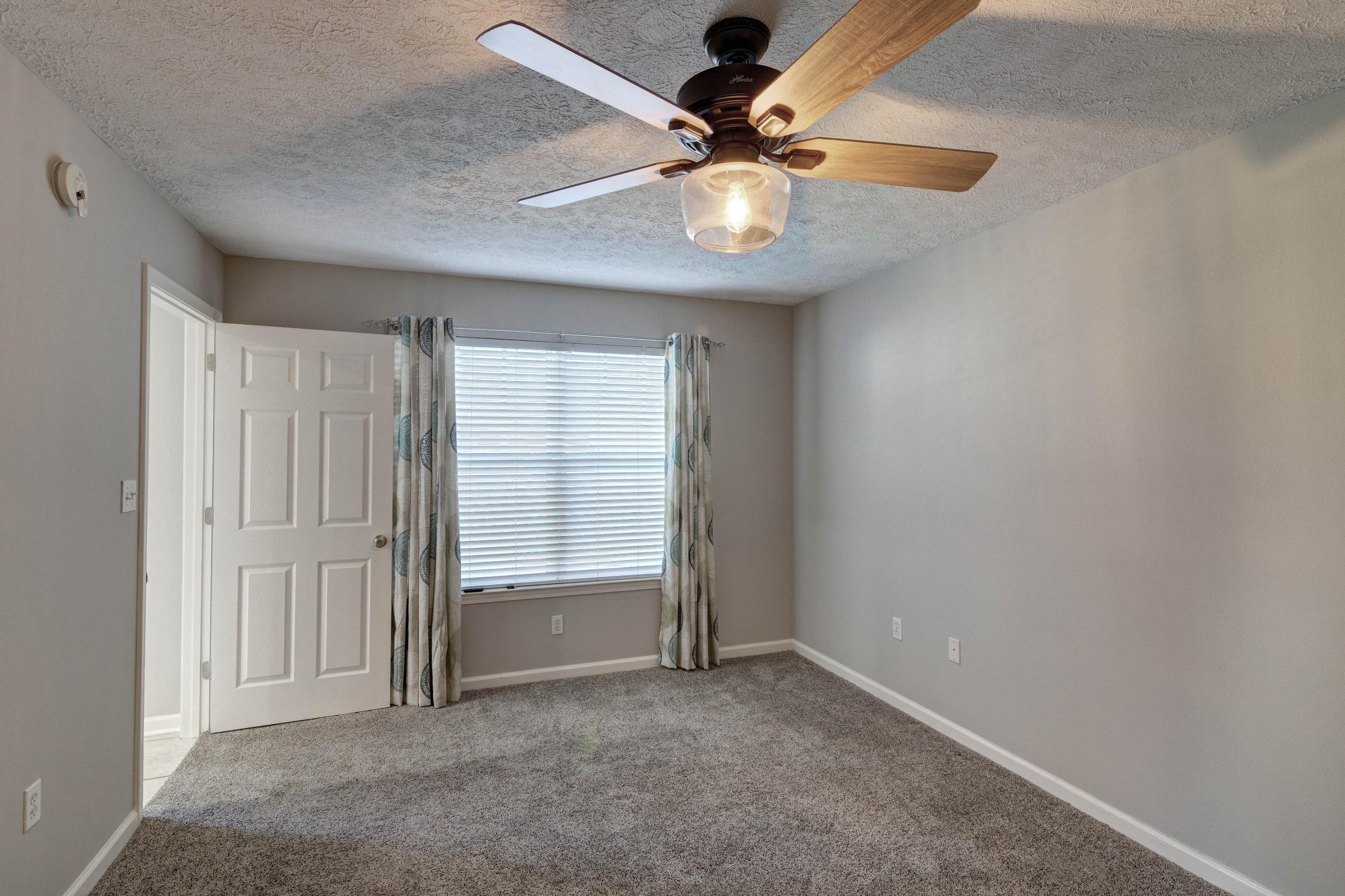 TIGER LAKE - Residential