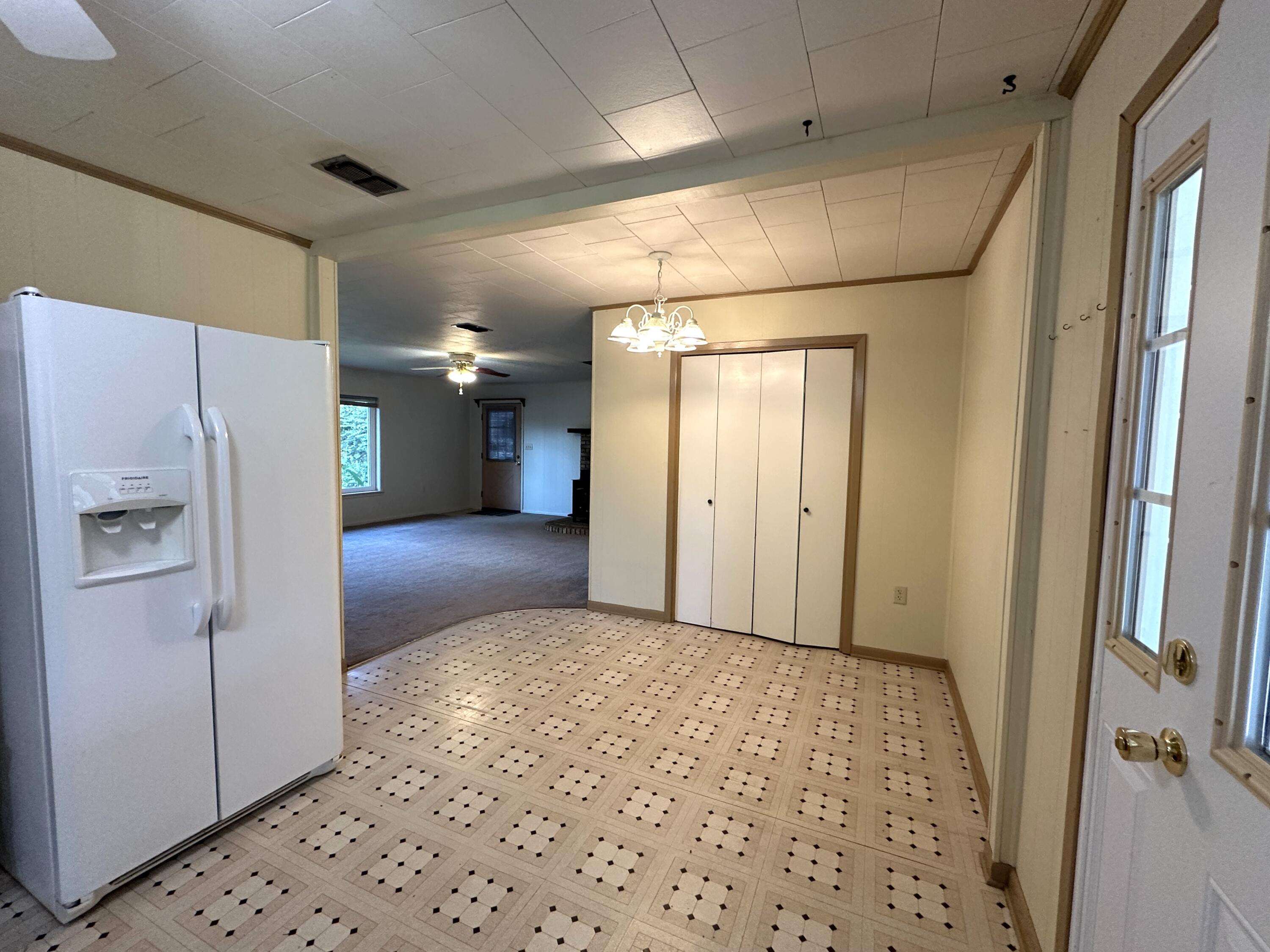 FAIRVIEW ADDN TO LAUREL HILL - Residential Lease