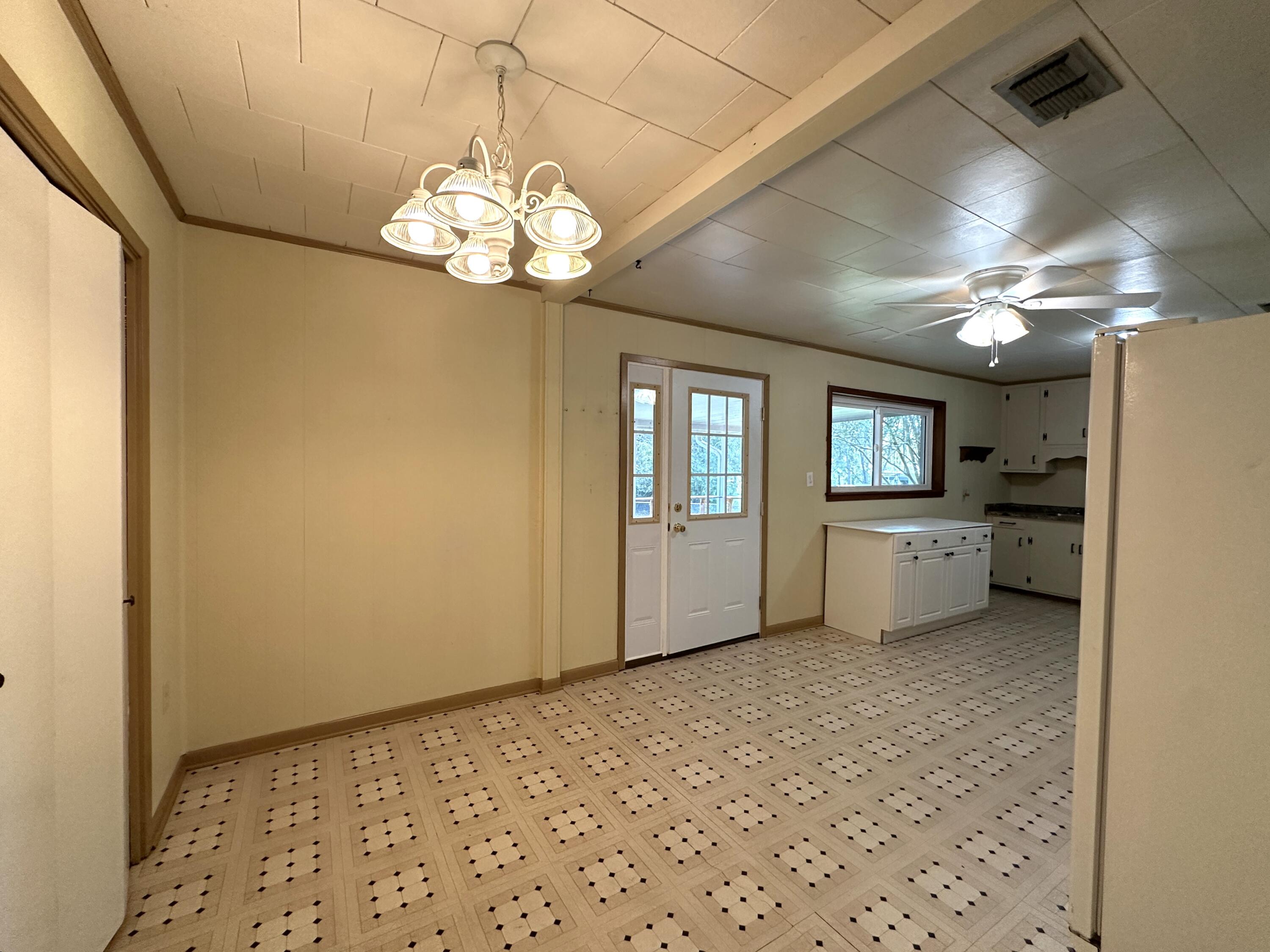 FAIRVIEW ADDN TO LAUREL HILL - Residential Lease