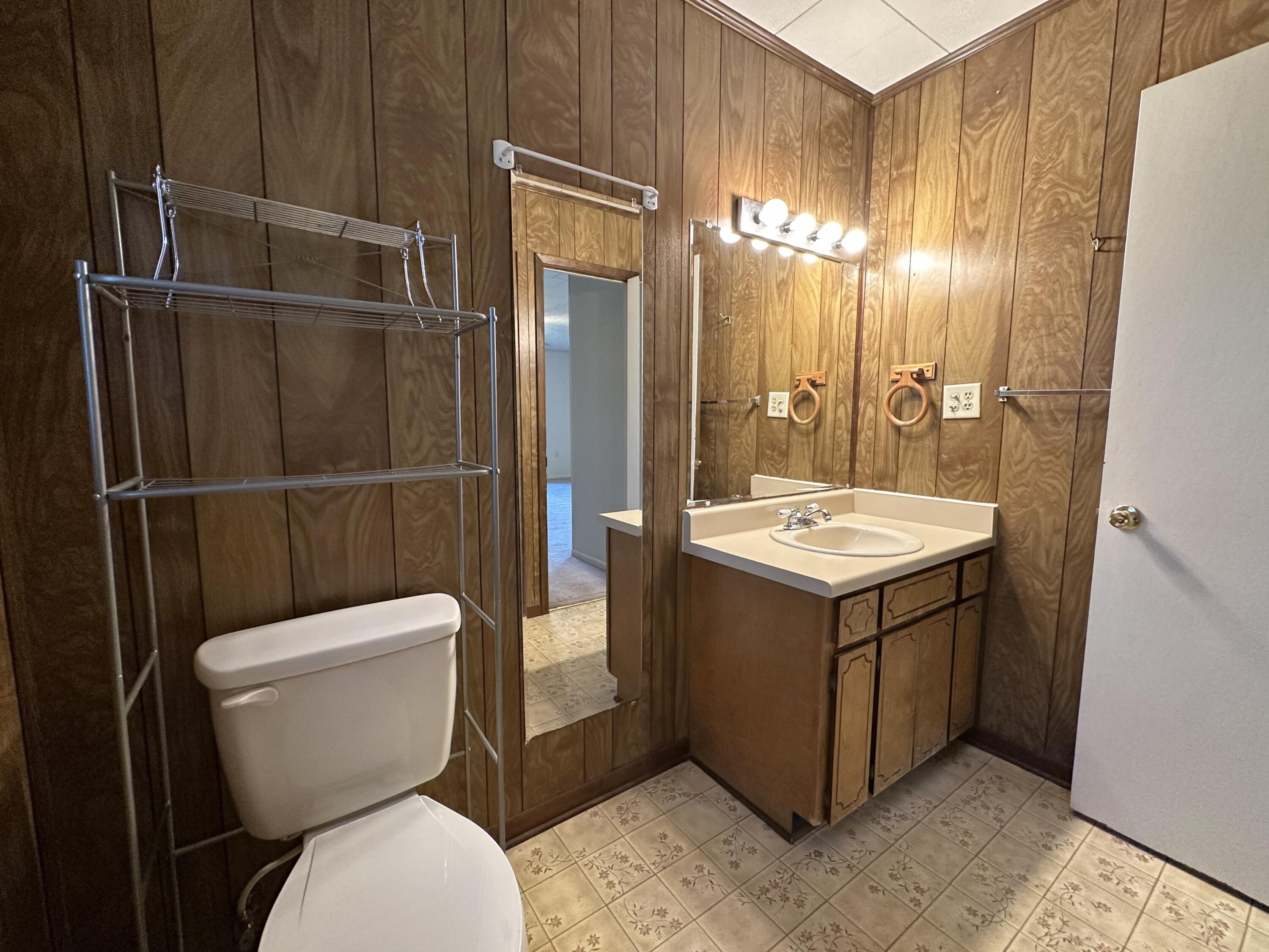 FAIRVIEW ADDN TO LAUREL HILL - Residential Lease