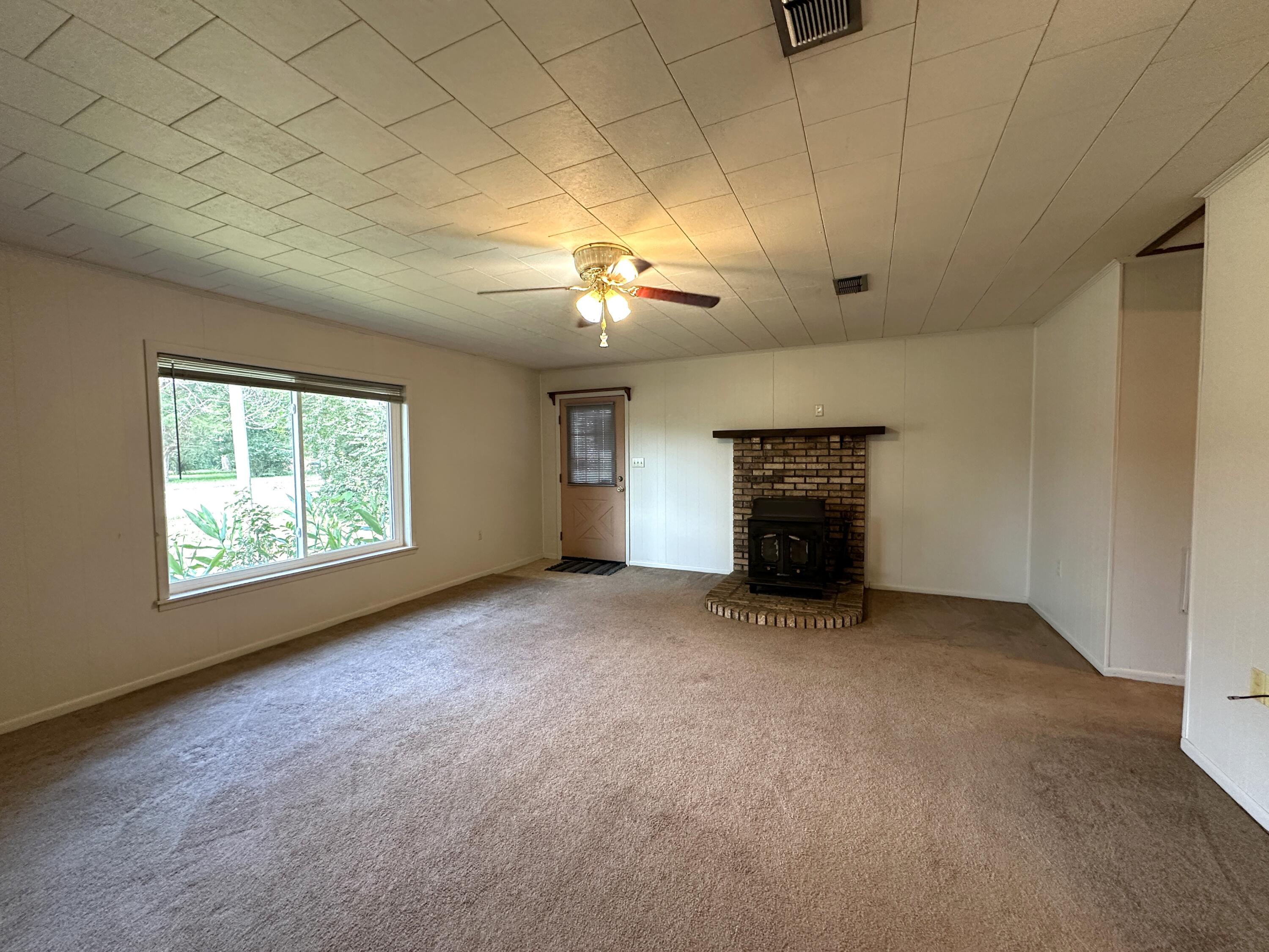 FAIRVIEW ADDN TO LAUREL HILL - Residential Lease