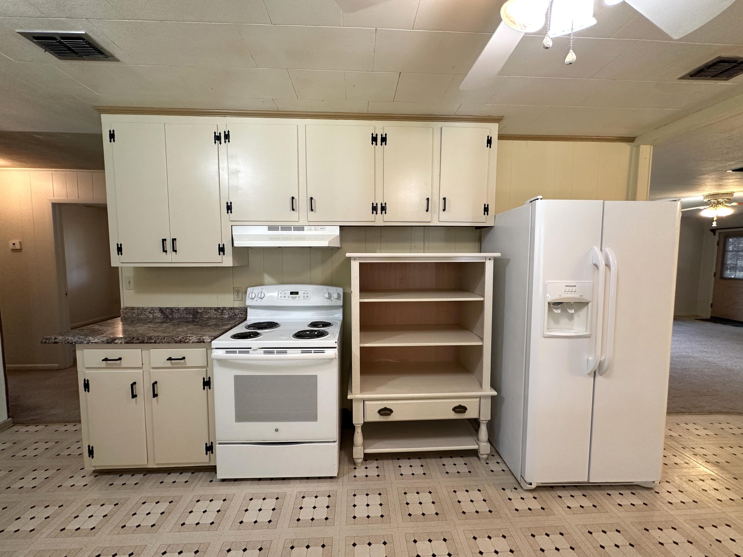FAIRVIEW ADDN TO LAUREL HILL - Residential Lease