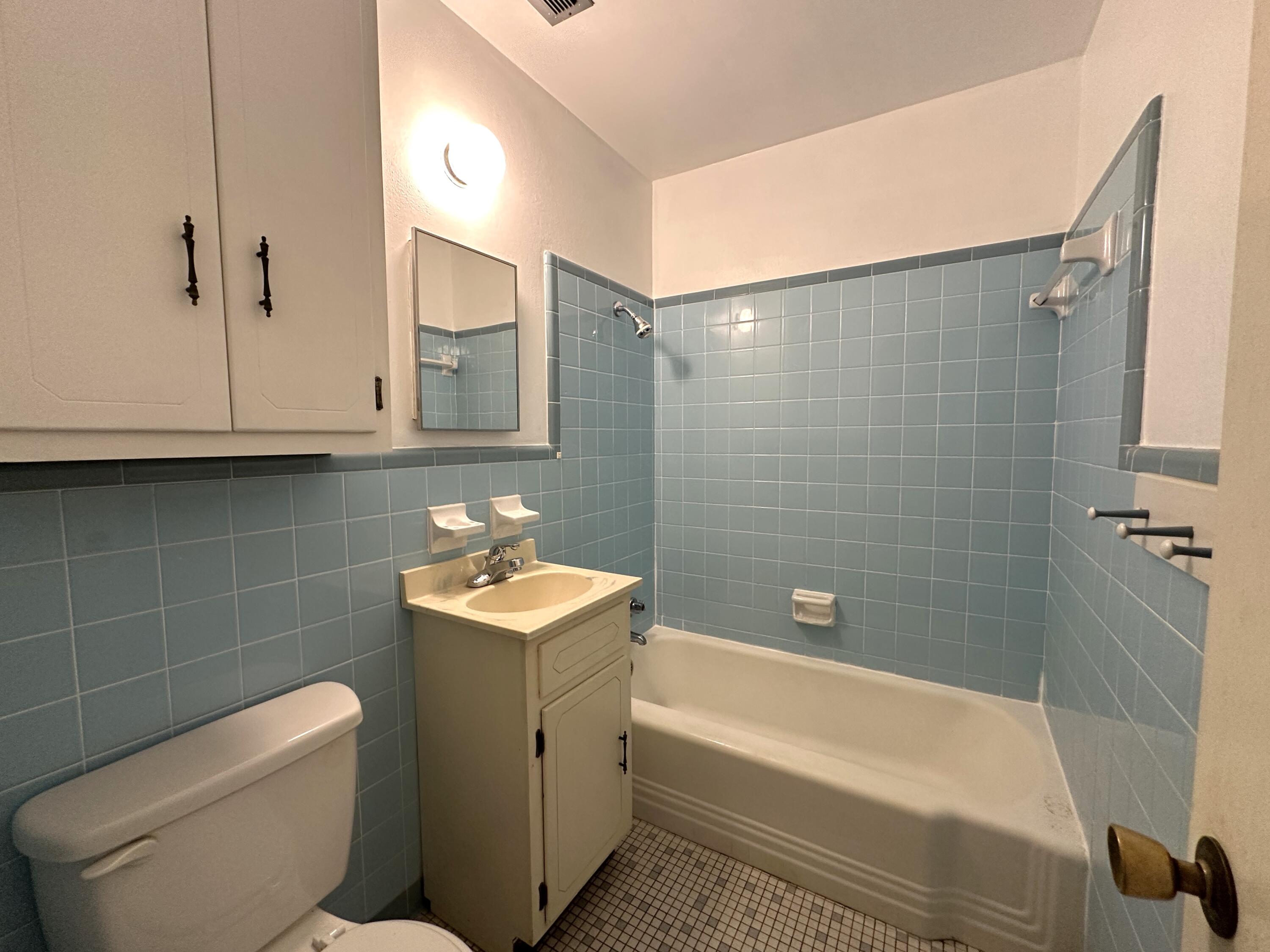 FAIRVIEW ADDN TO LAUREL HILL - Residential Lease