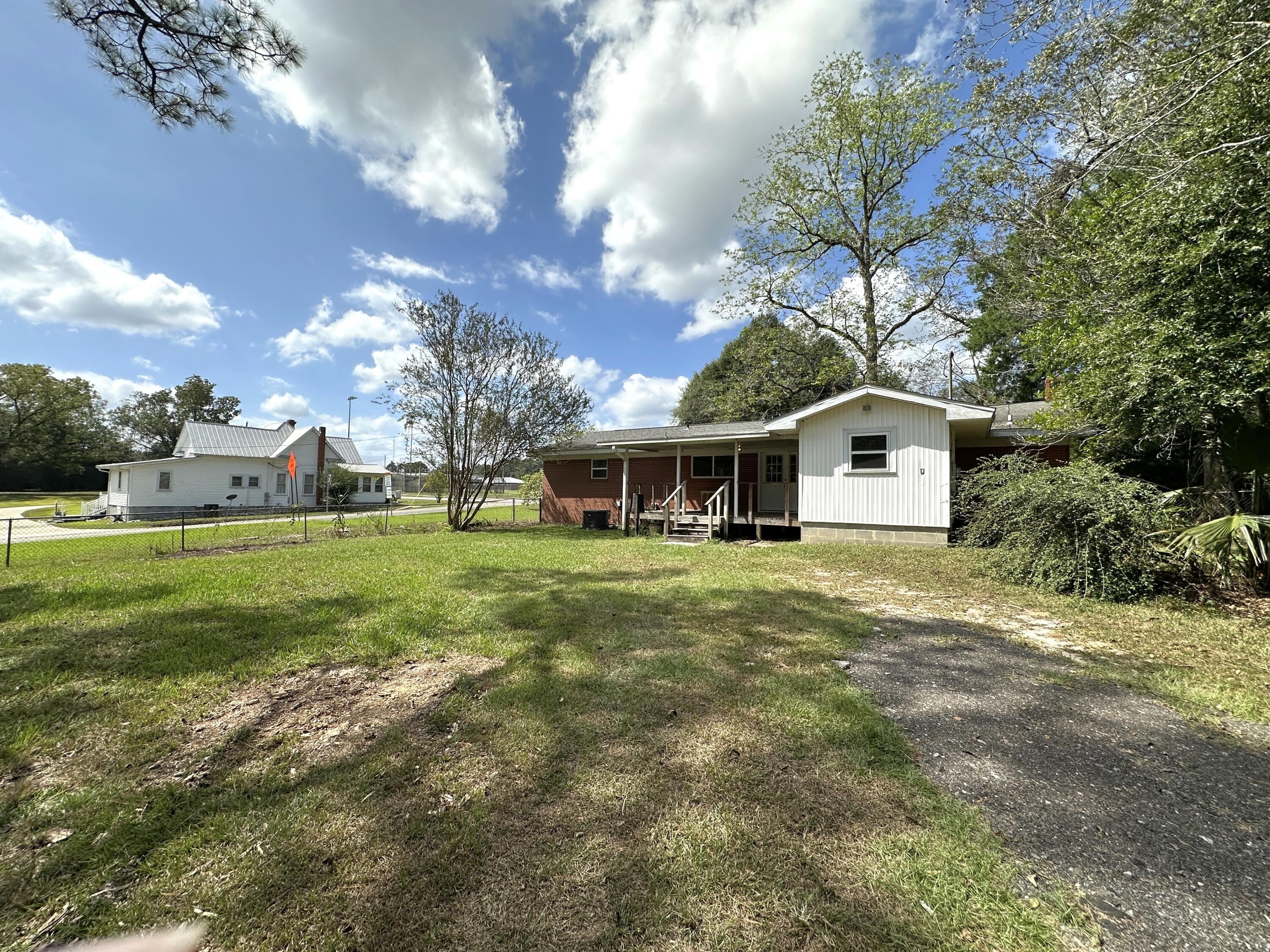 FAIRVIEW ADDN TO LAUREL HILL - Residential Lease