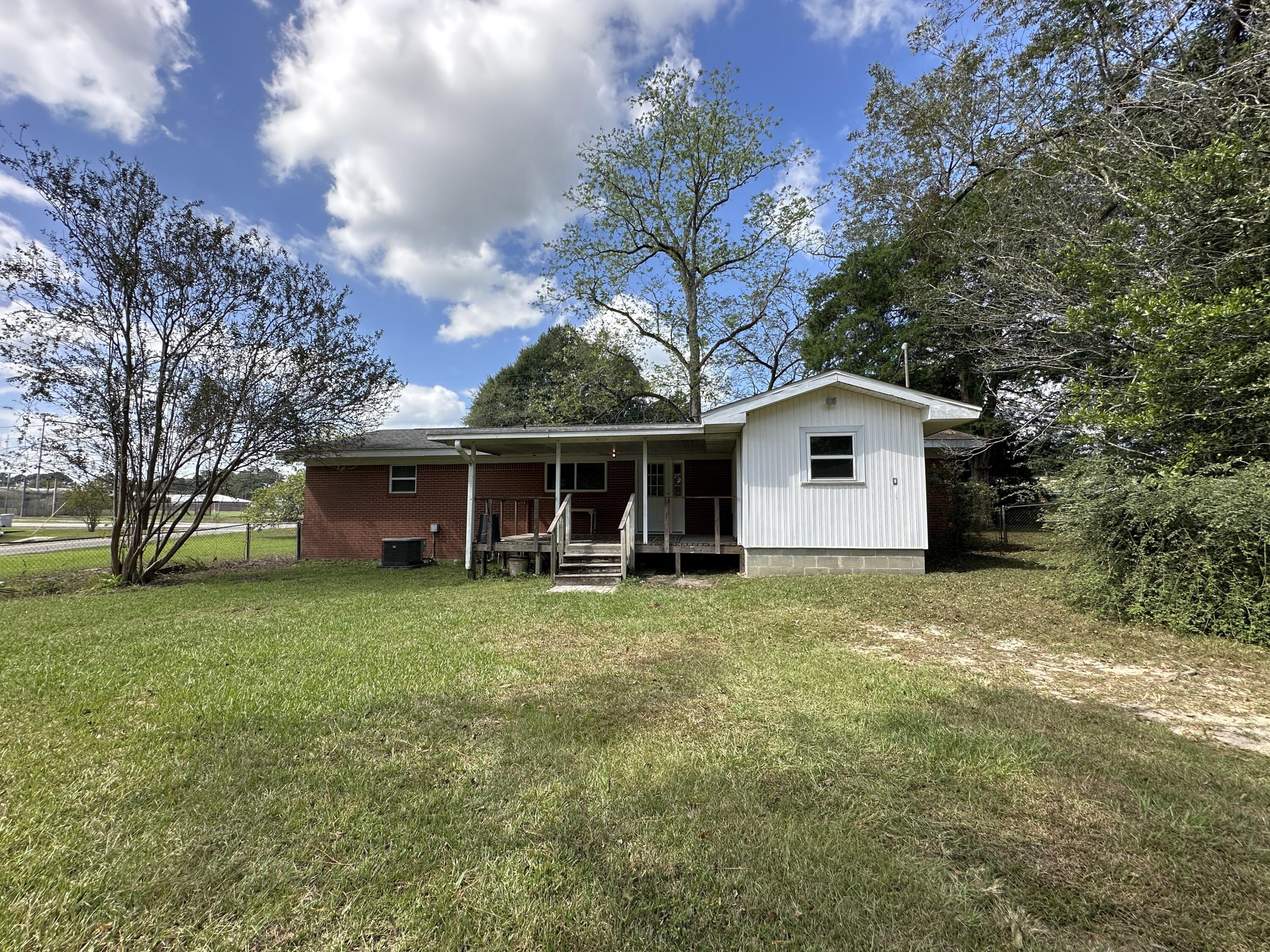 FAIRVIEW ADDN TO LAUREL HILL - Residential Lease