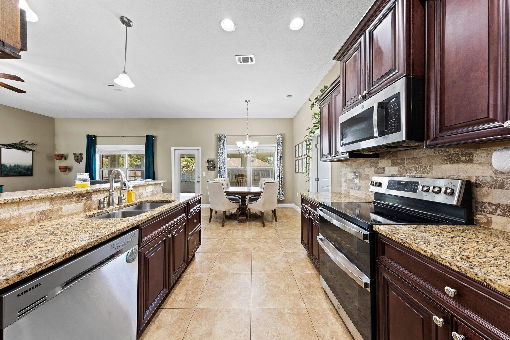 WYNNEHAVEN BEACH ESTATES - Residential