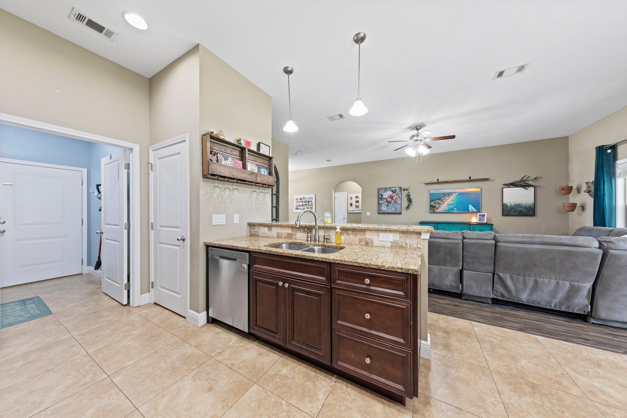 WYNNEHAVEN BEACH ESTATES - Residential