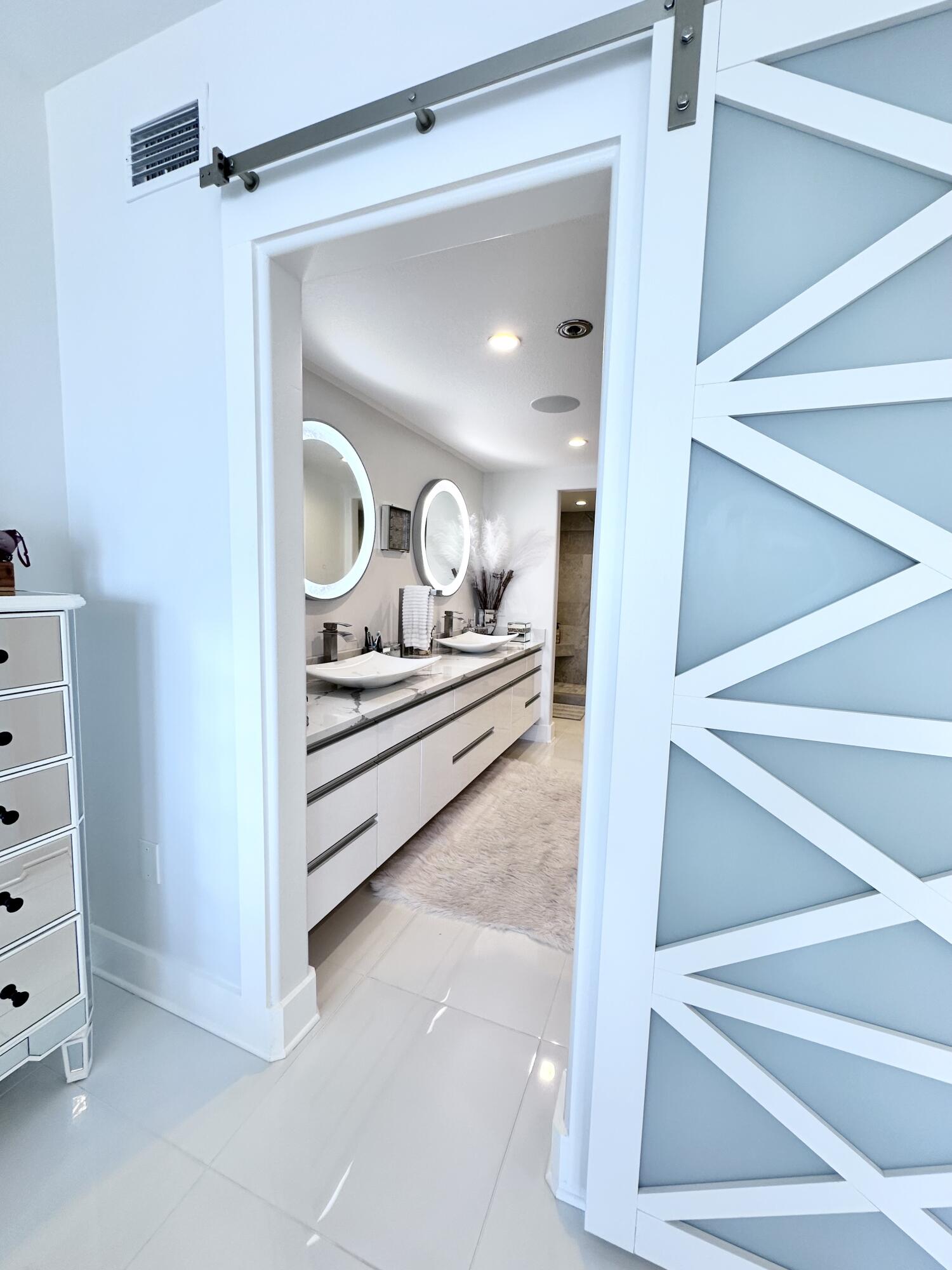 ULTIMATE Condominium - Residential