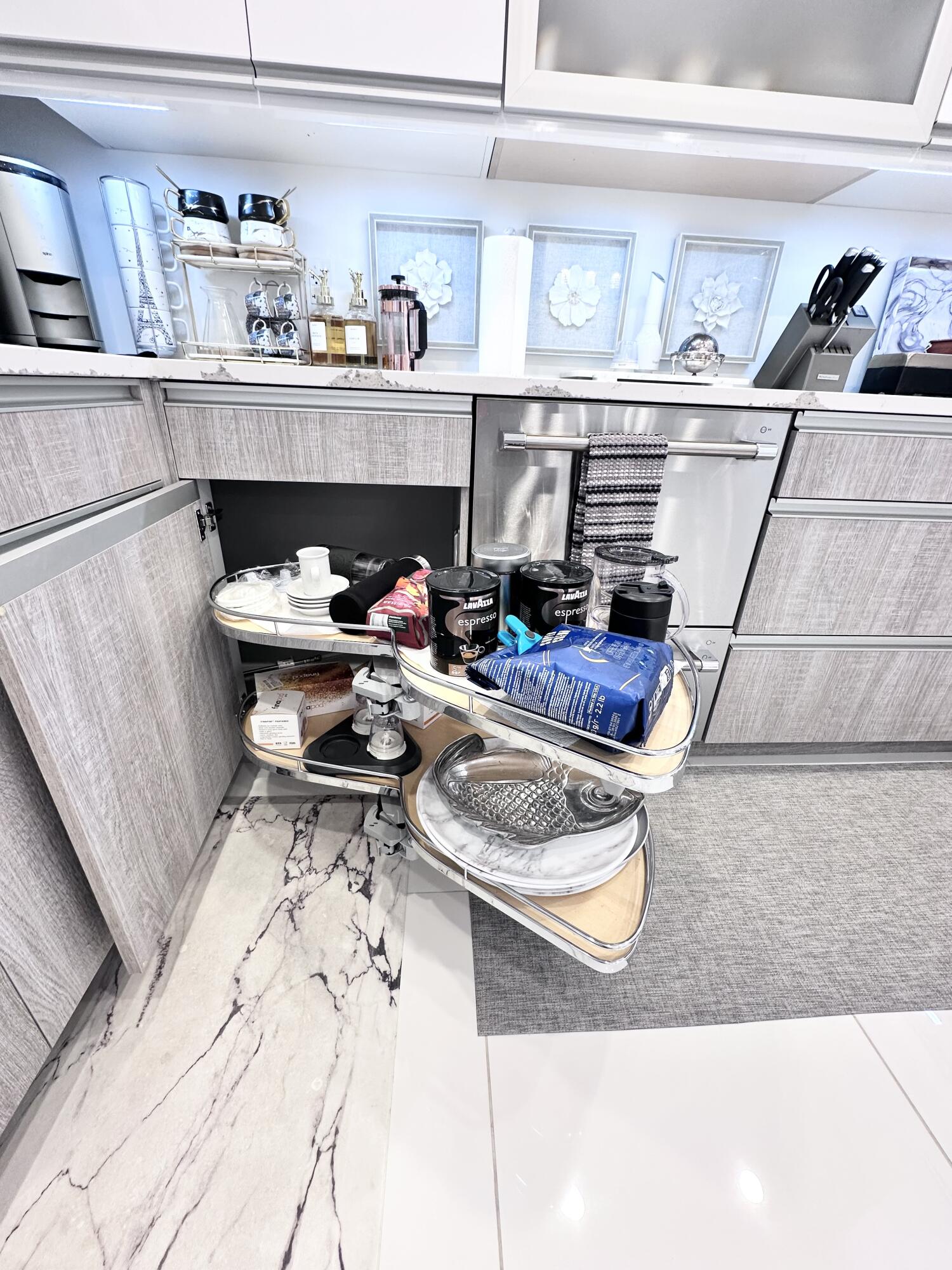 ULTIMATE Condominium - Residential