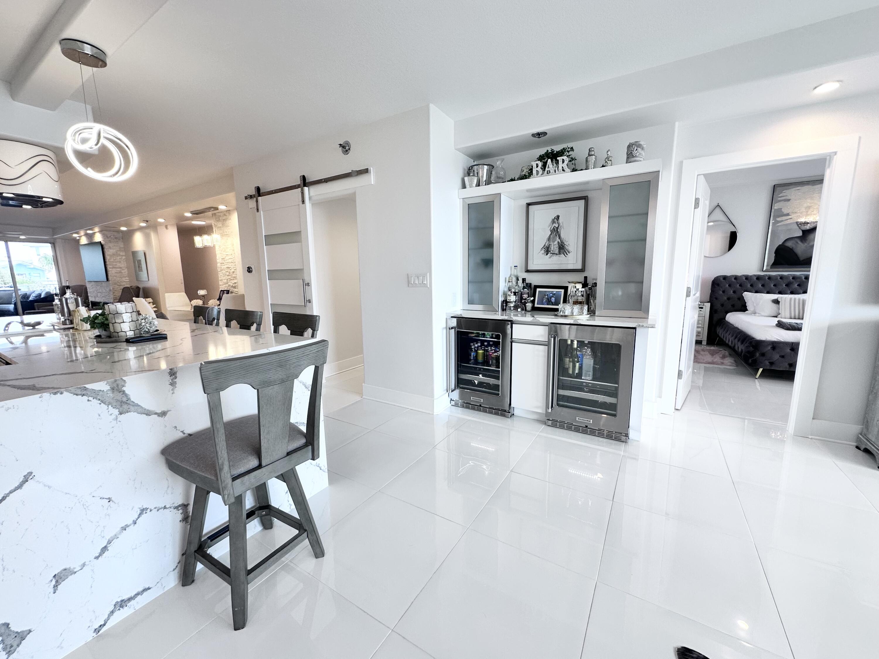 ULTIMATE Condominium - Residential