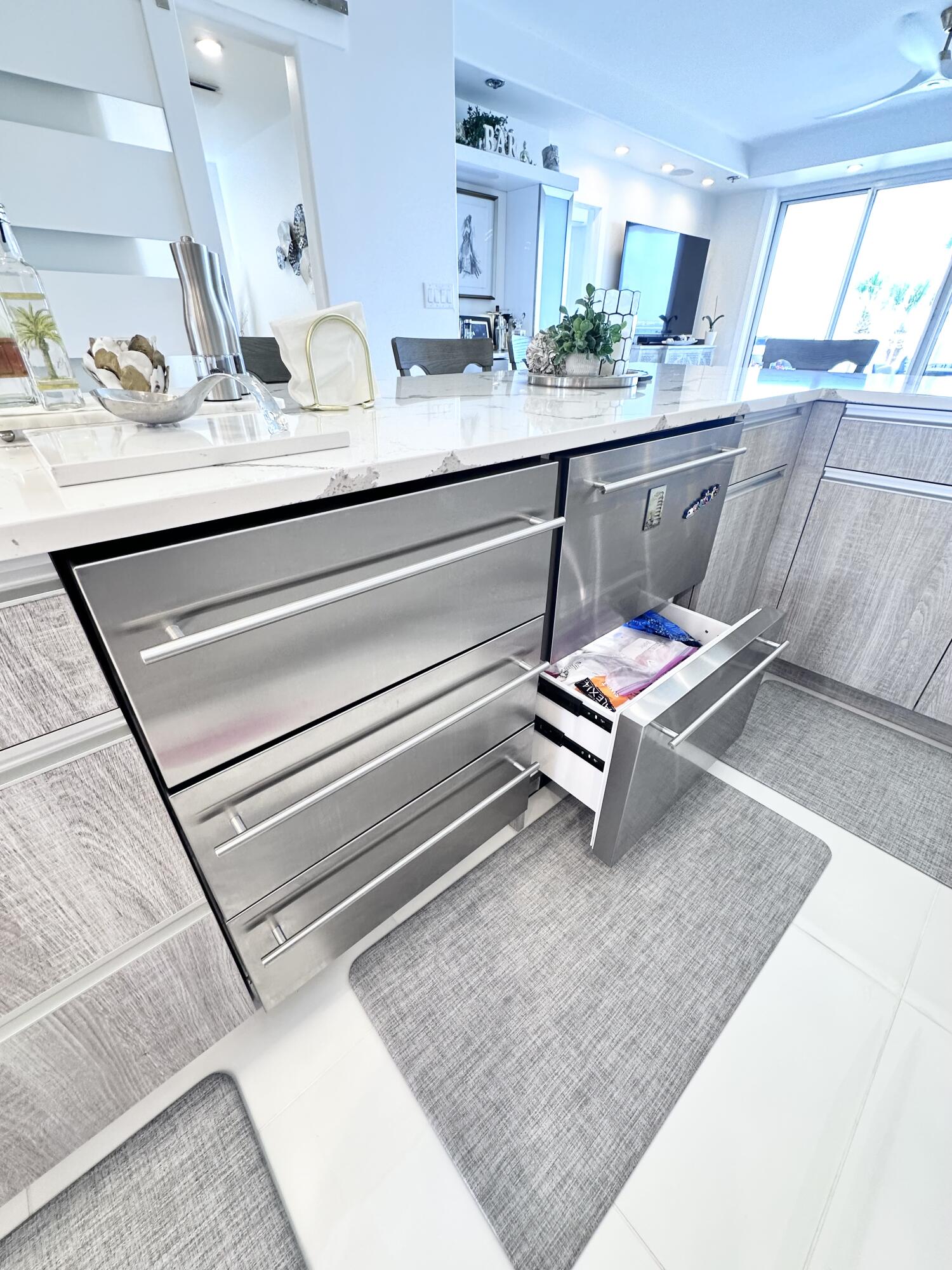 ULTIMATE Condominium - Residential