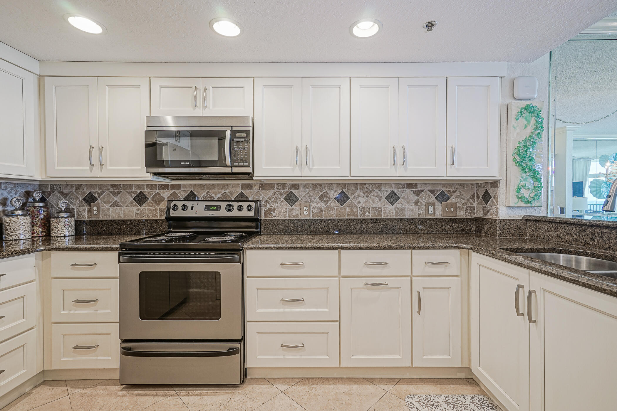 JADE EAST TOWERS CONDO - Residential