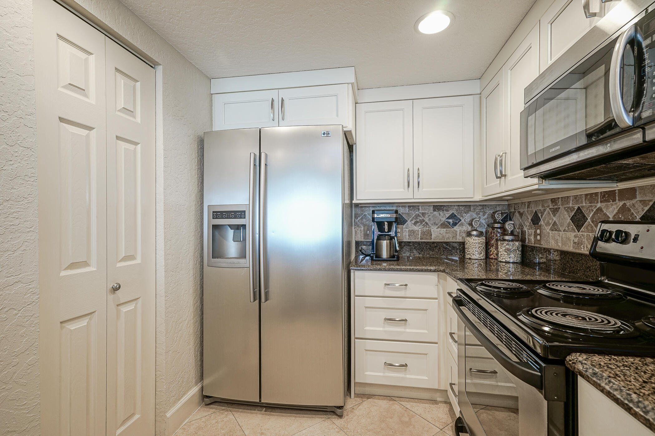 JADE EAST TOWERS CONDO - Residential