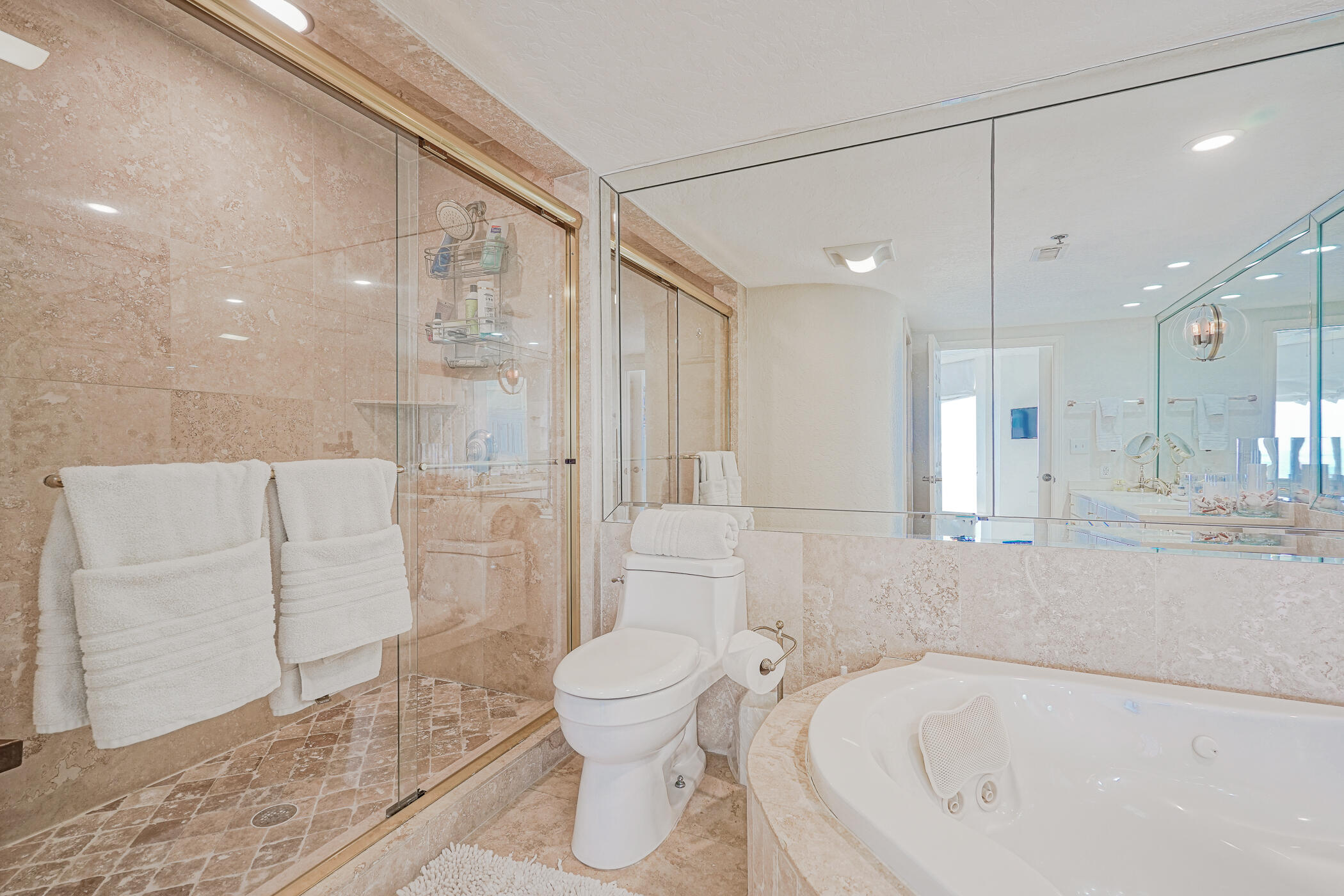 JADE EAST TOWERS CONDO - Residential