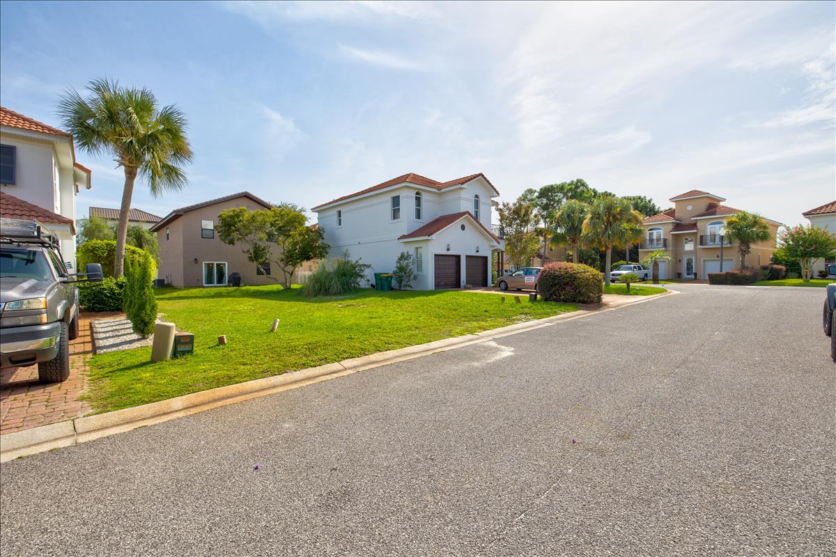 CALUSA BAY S/D - Land