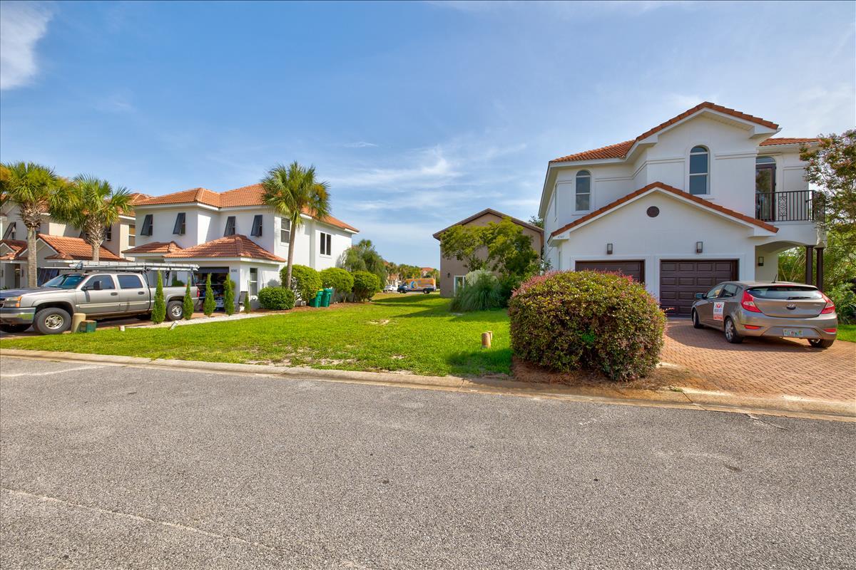 CALUSA BAY S/D - Land