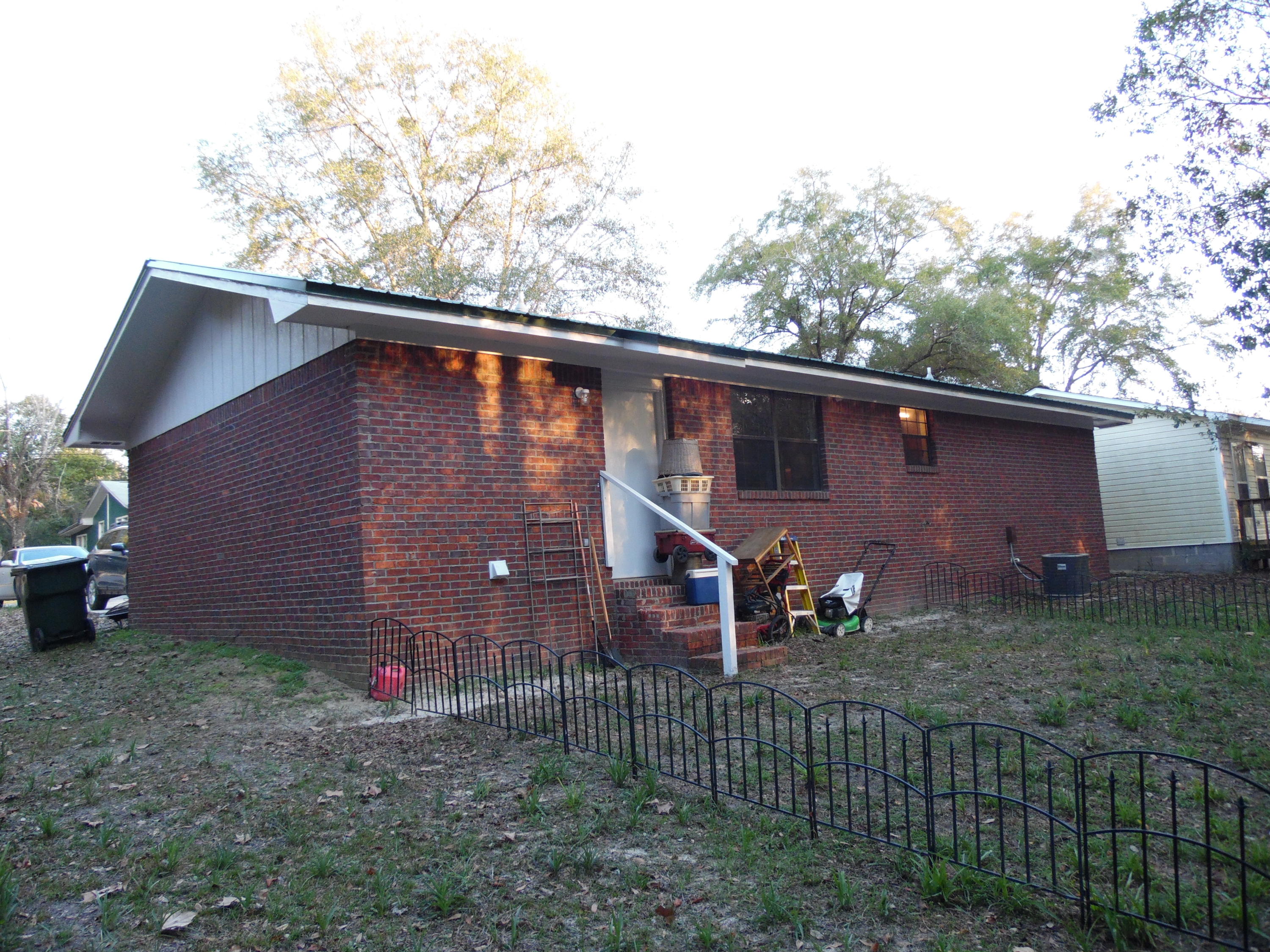 TOWN OF DEFUNIAK SPRINGS - Residential