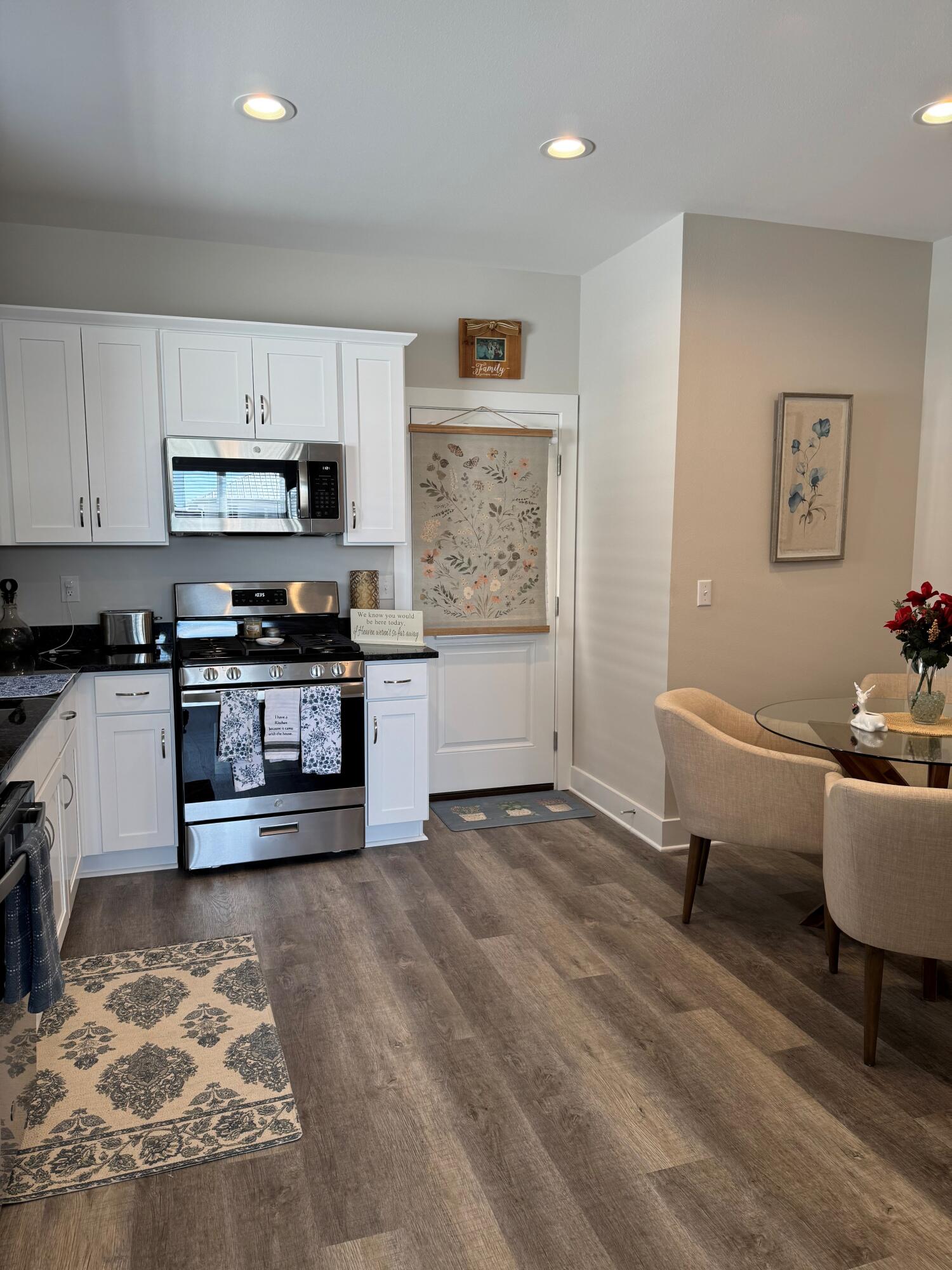 KAKE COTTAGES - Residential