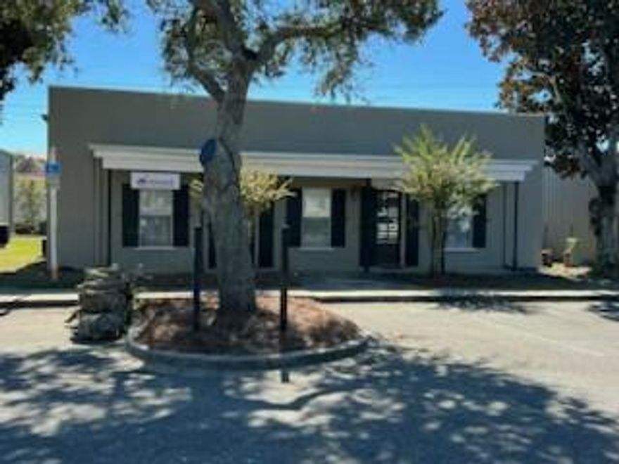 Rare, income-producing warehouse/office in the heart of Destin's Emerald Coast Parkway (Old South Centre). Professionally maintained within an elite complex with an array of long-term established businesses. This unit features flexible clear-span storage, private rear roll-up garage access, built-out offices, and dedicated rear plus shared front parking. Ideal for owner-operators or investors seeking immediate cash flow with upside. Professionally managed, well-maintained complex anchored by established medical and service tenants, delivering stable recurring income, high tenant retention, and excellent long-term value. Contact listing agent for details