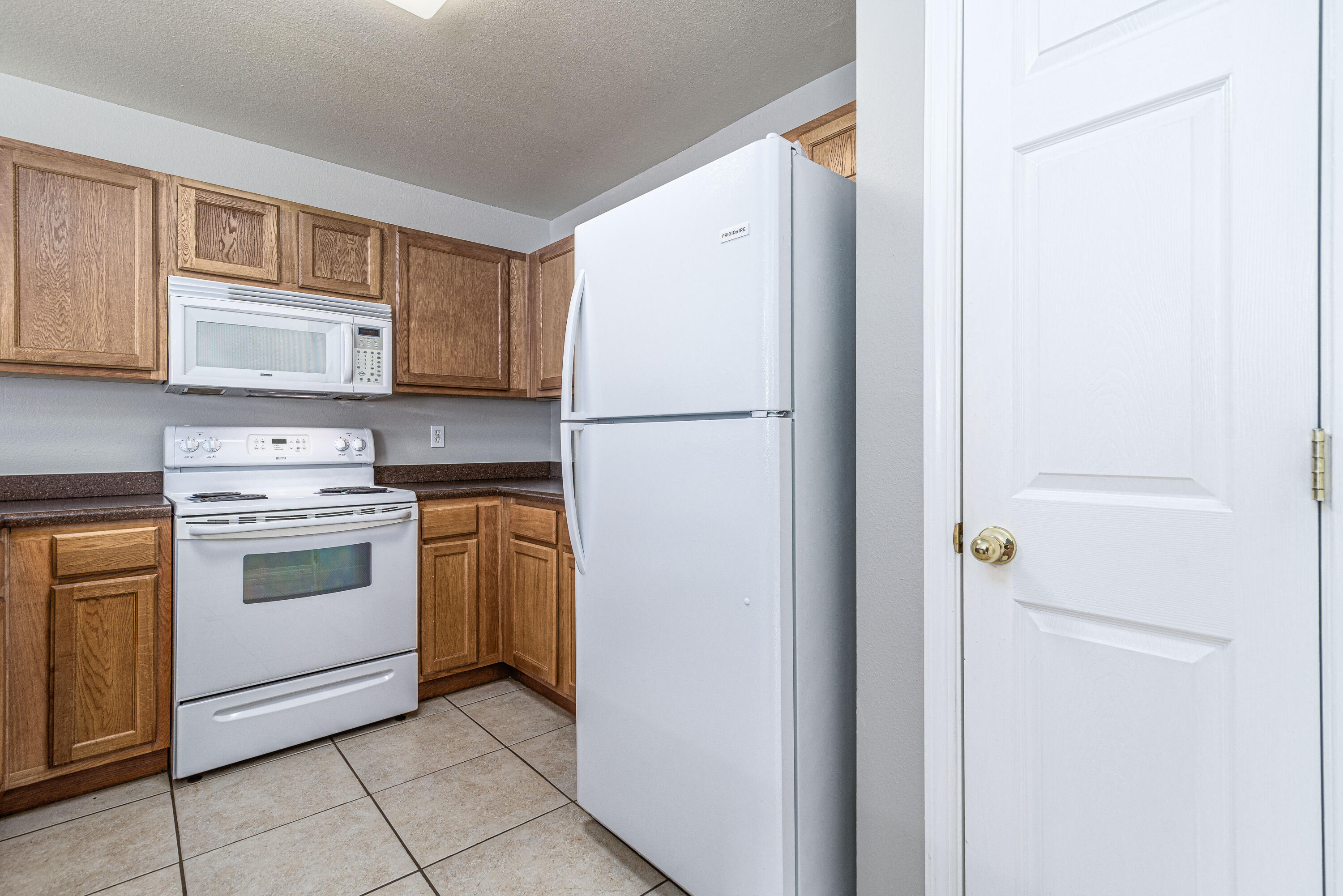 BRACKIN PLACE - Residential Lease