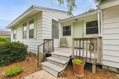 A home in Fort Walton Beach