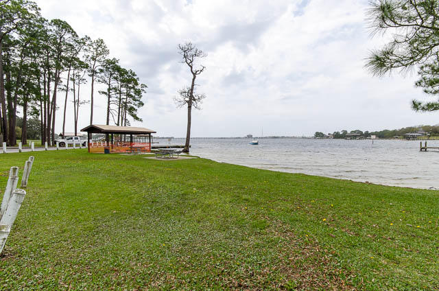 WOODLAND SHORES T/H PH 1 - Residential