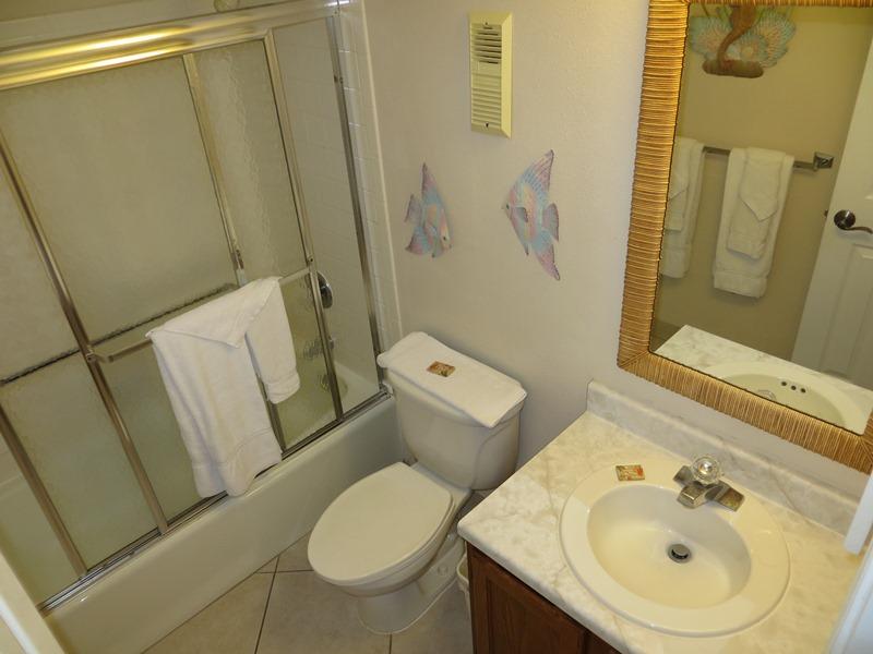 ISLANDER CONDO Ph I - Residential