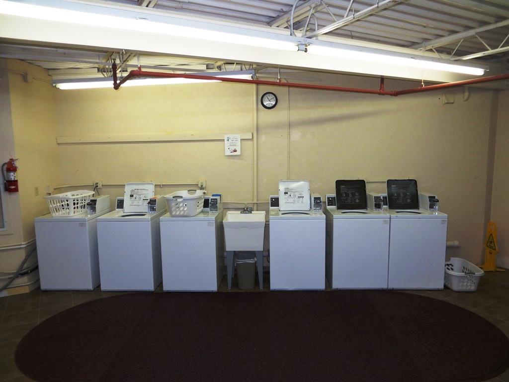 ISLANDER CONDO Ph I - Residential