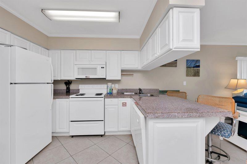 SUNDUNES CONDO - Residential