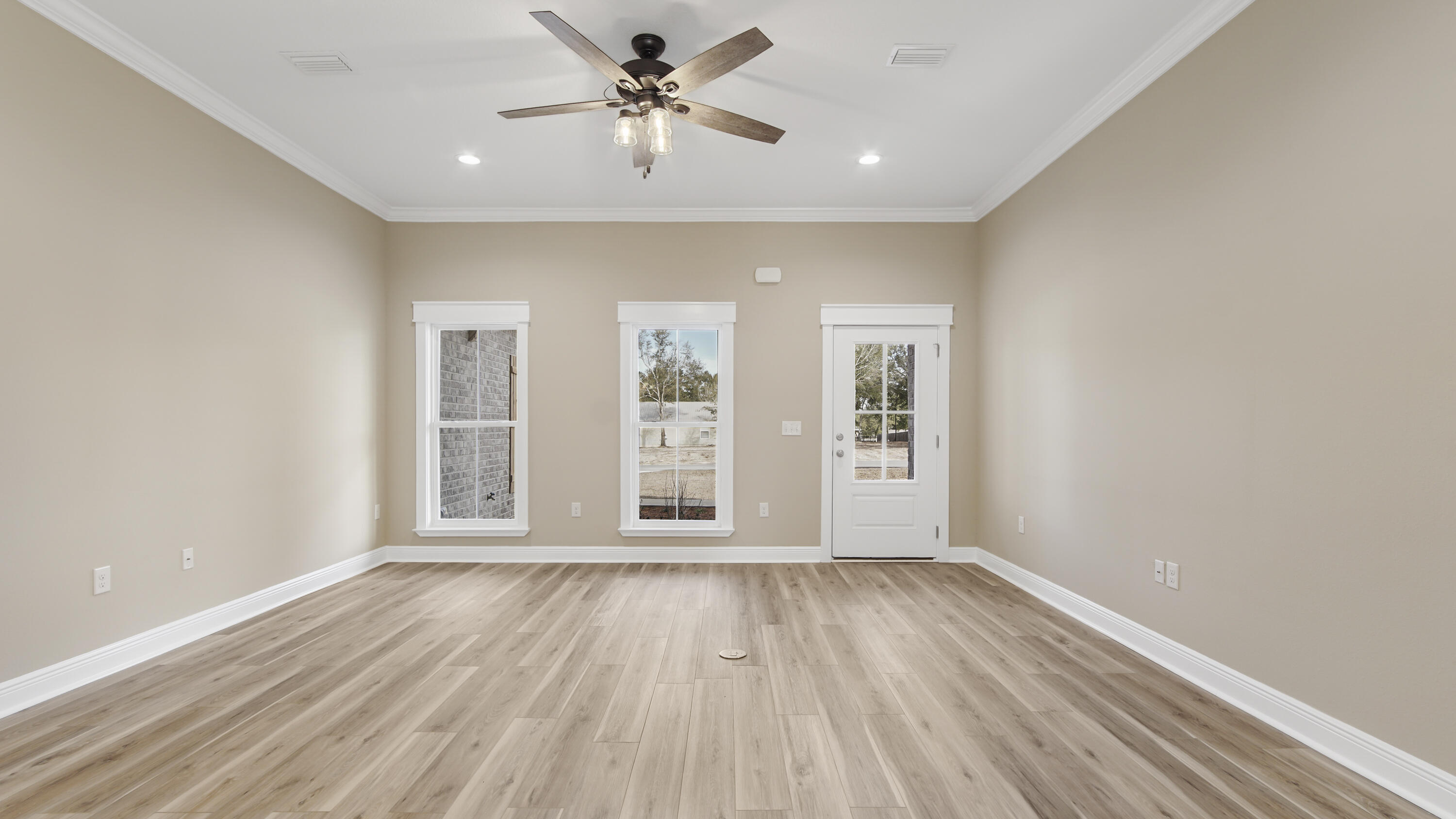 MAGNOLIA LAKE ESTATES PH 1 - Residential