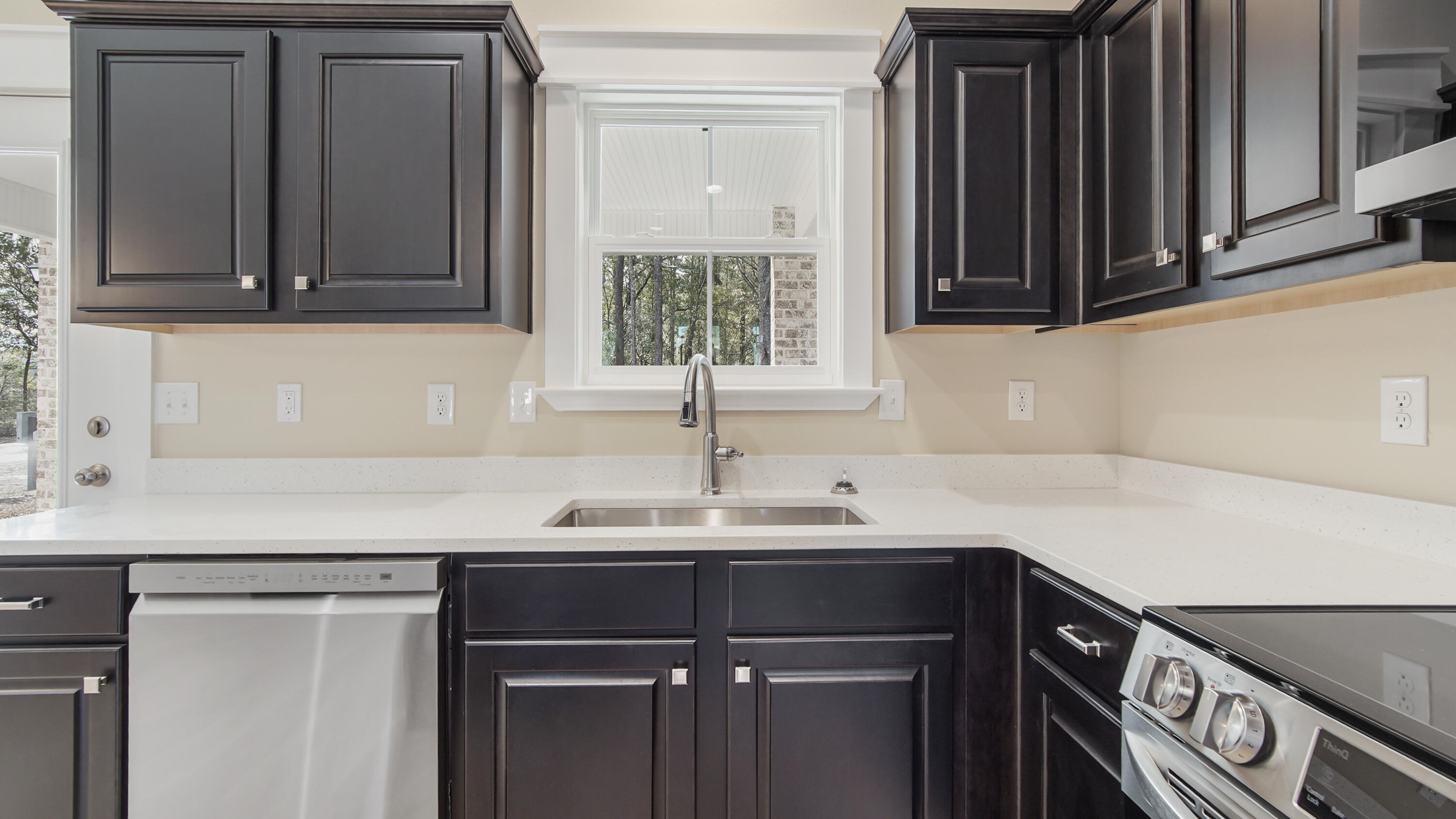 MAGNOLIA LAKE ESTATES PH 1 - Residential