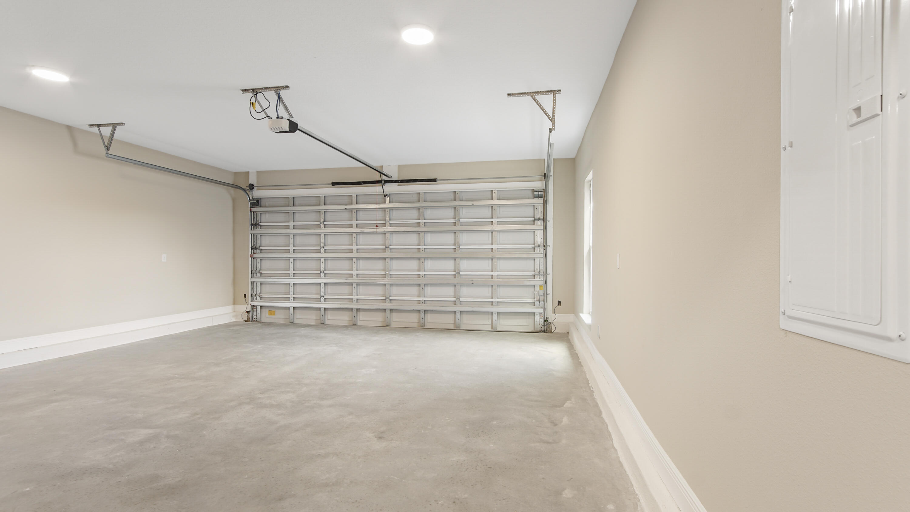 MAGNOLIA LAKE ESTATES PH 1 - Residential